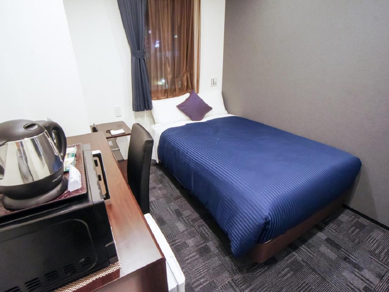 Double Room with Small Double Bed - Non-Smoking photo 3