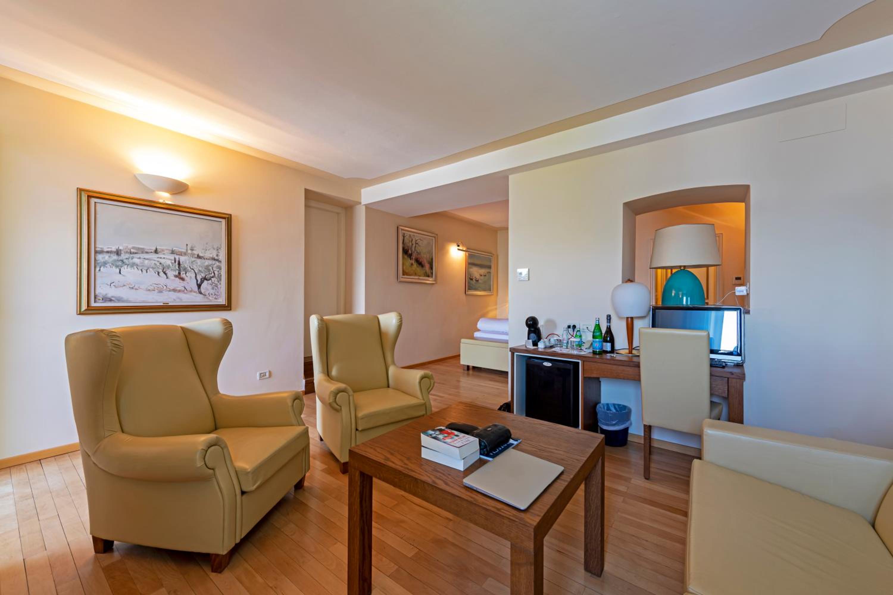 Suite With Lake View And Balcony