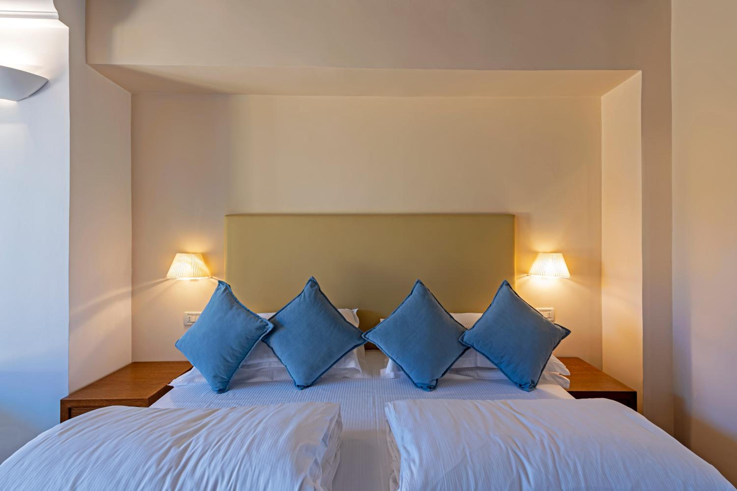 Double Room with Lake View photo 2
