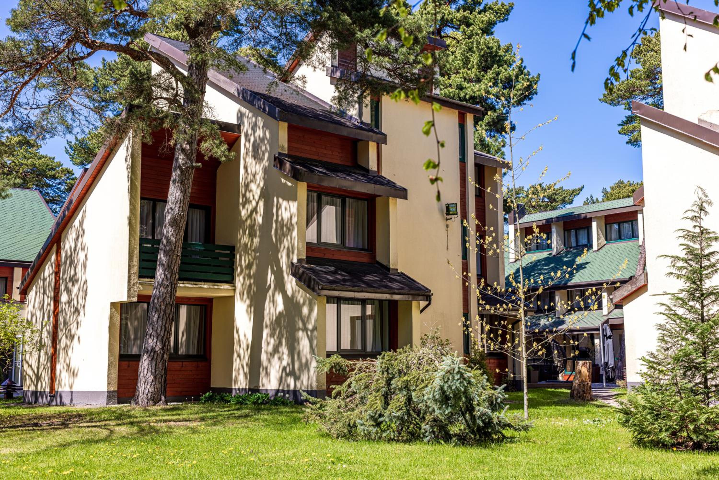 Two-Bedroom Apartment with Balcony photo 3