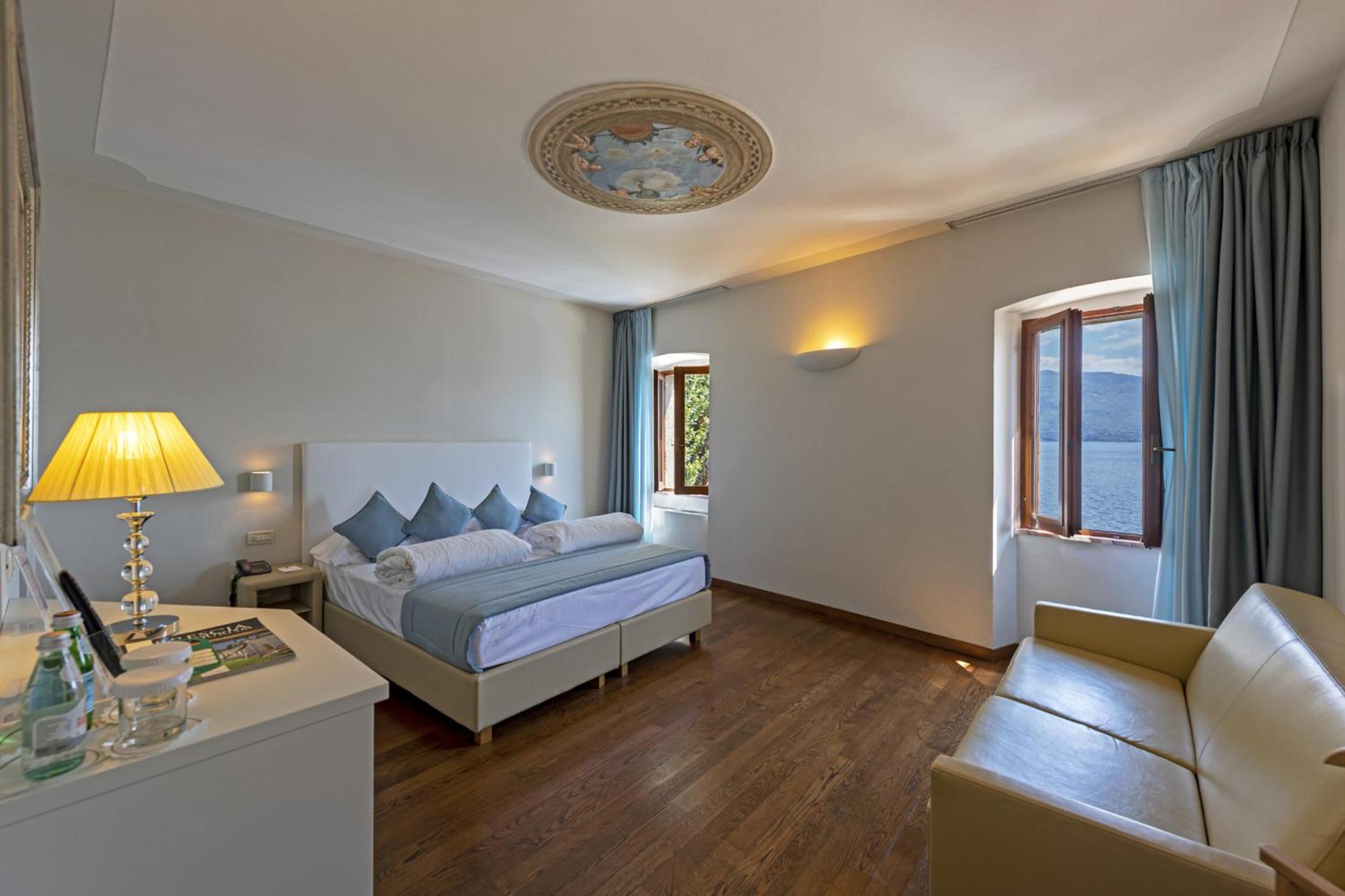 Standard Double Room photo 3
