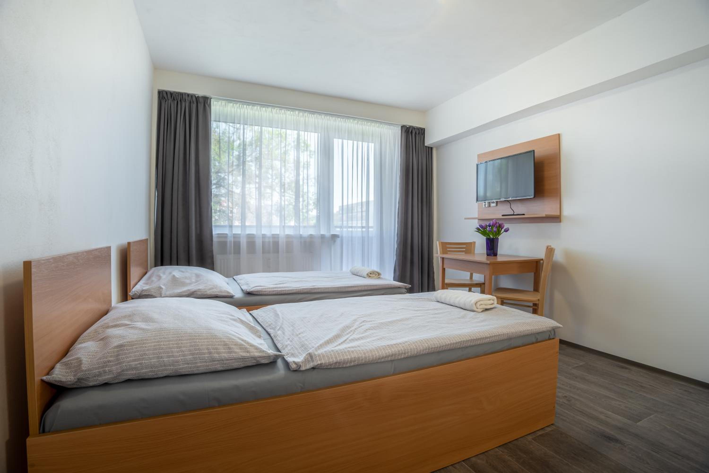 Twin Room with Balcony - Photo 1