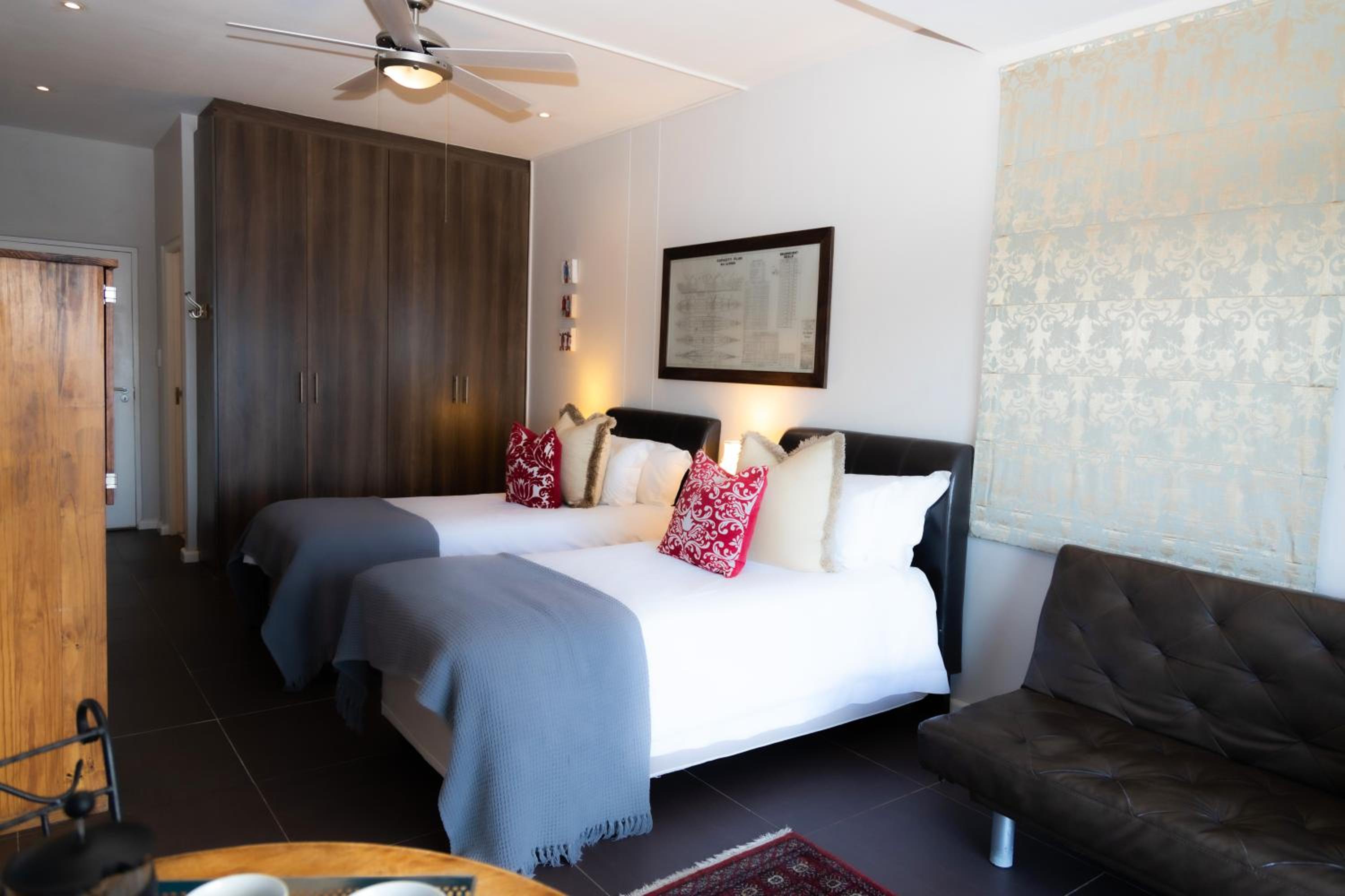 Twin/Double Room photo 2