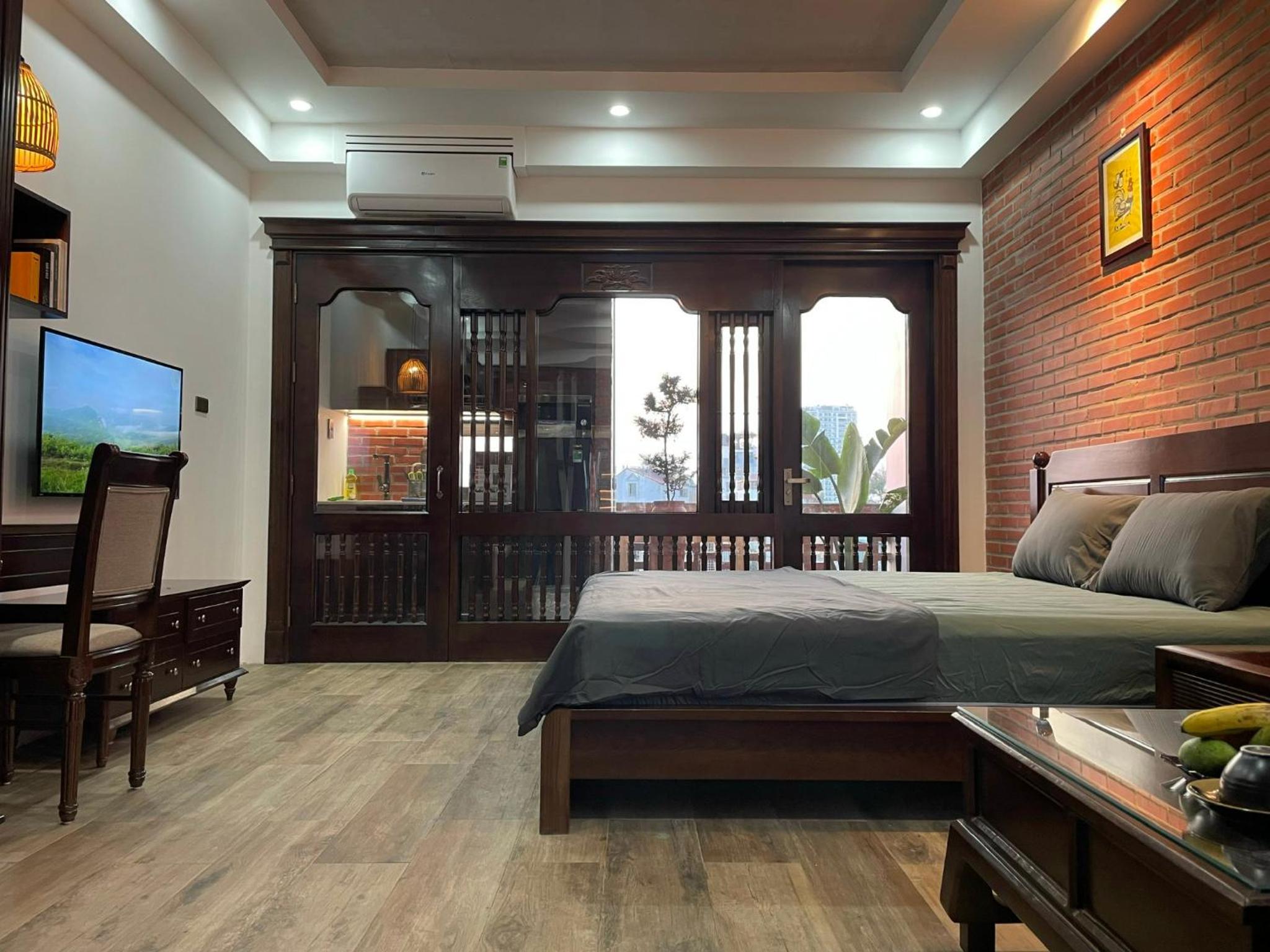 King Room with Balcony