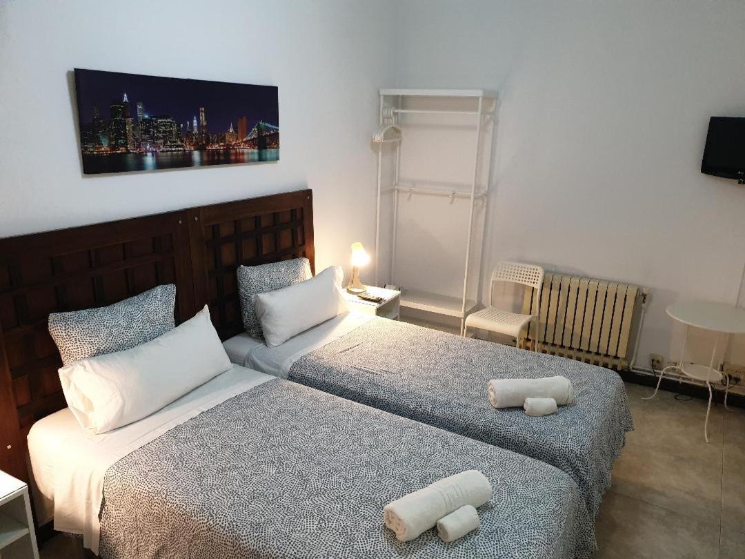 Double or Twin Room photo 3