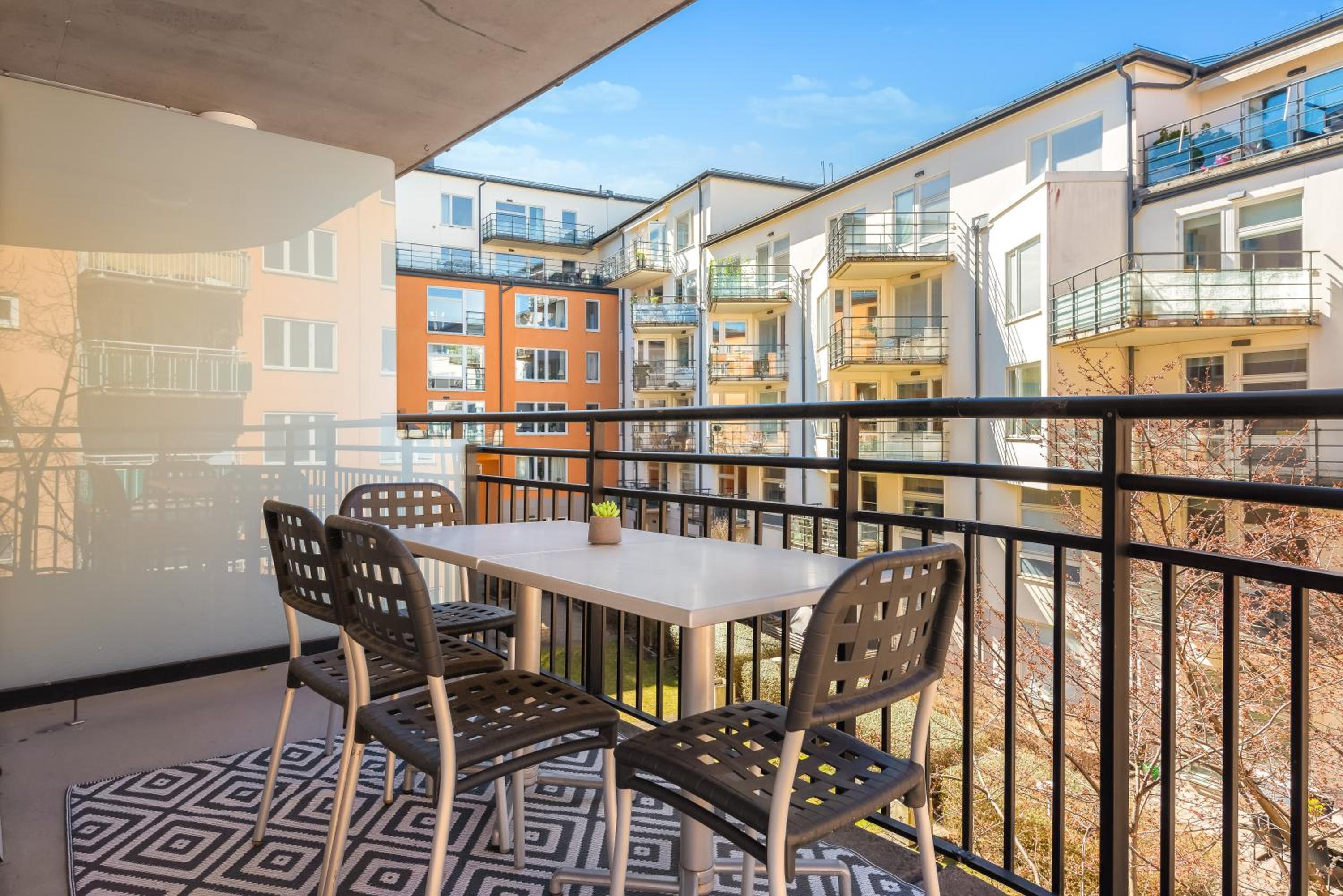 Balcony & Terrace