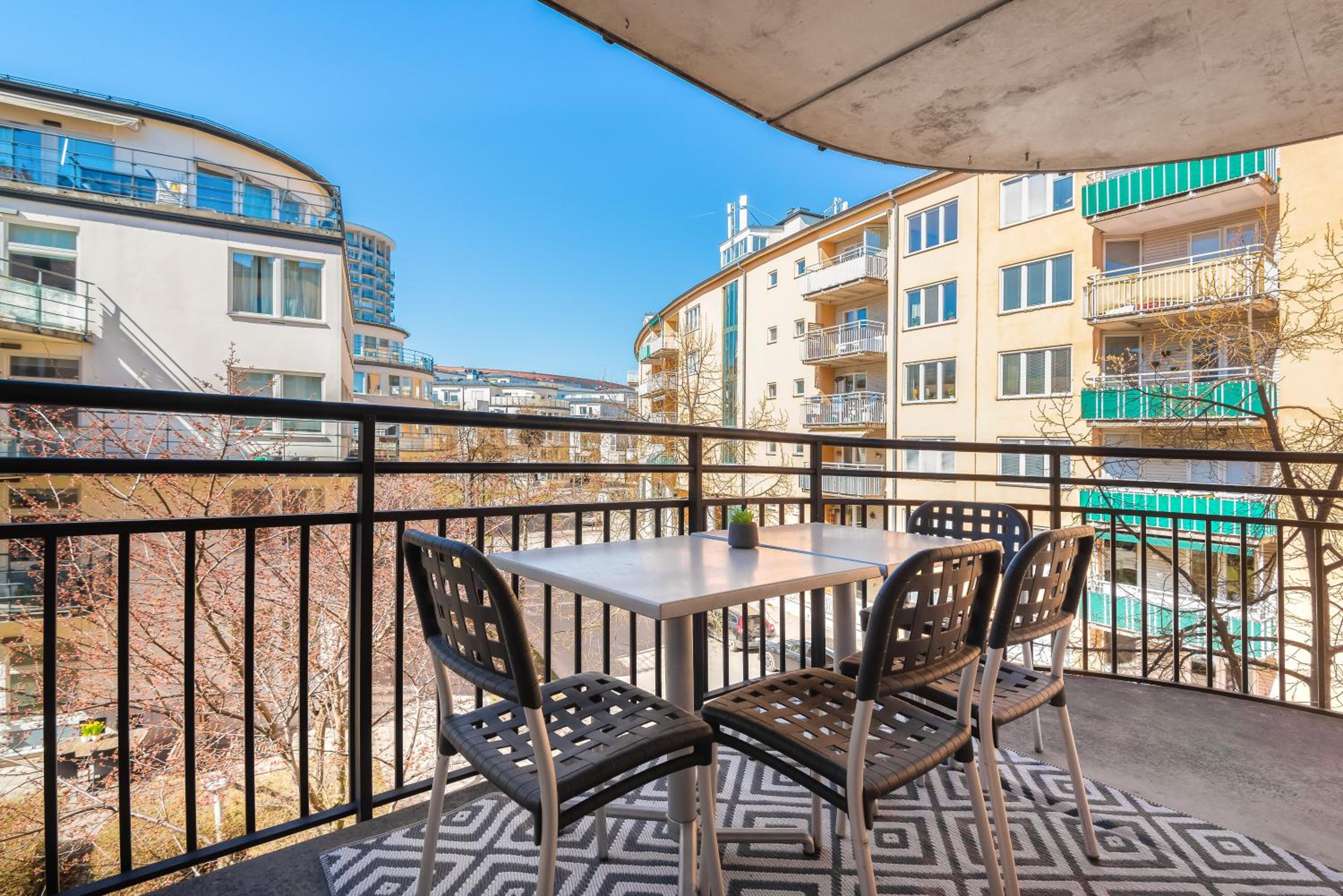 Balcony & Terrace