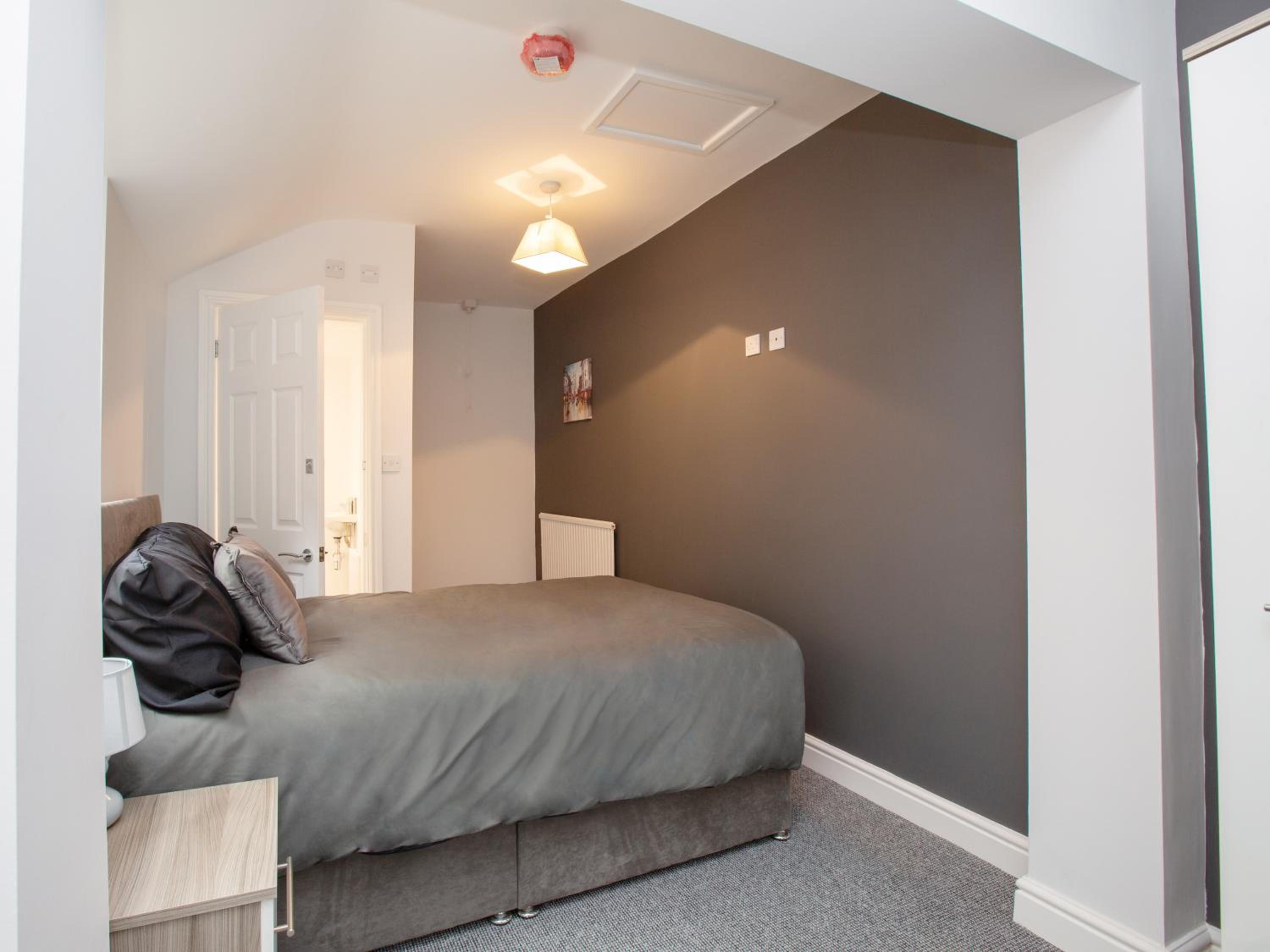Double Room with Private Bathroom photo 1