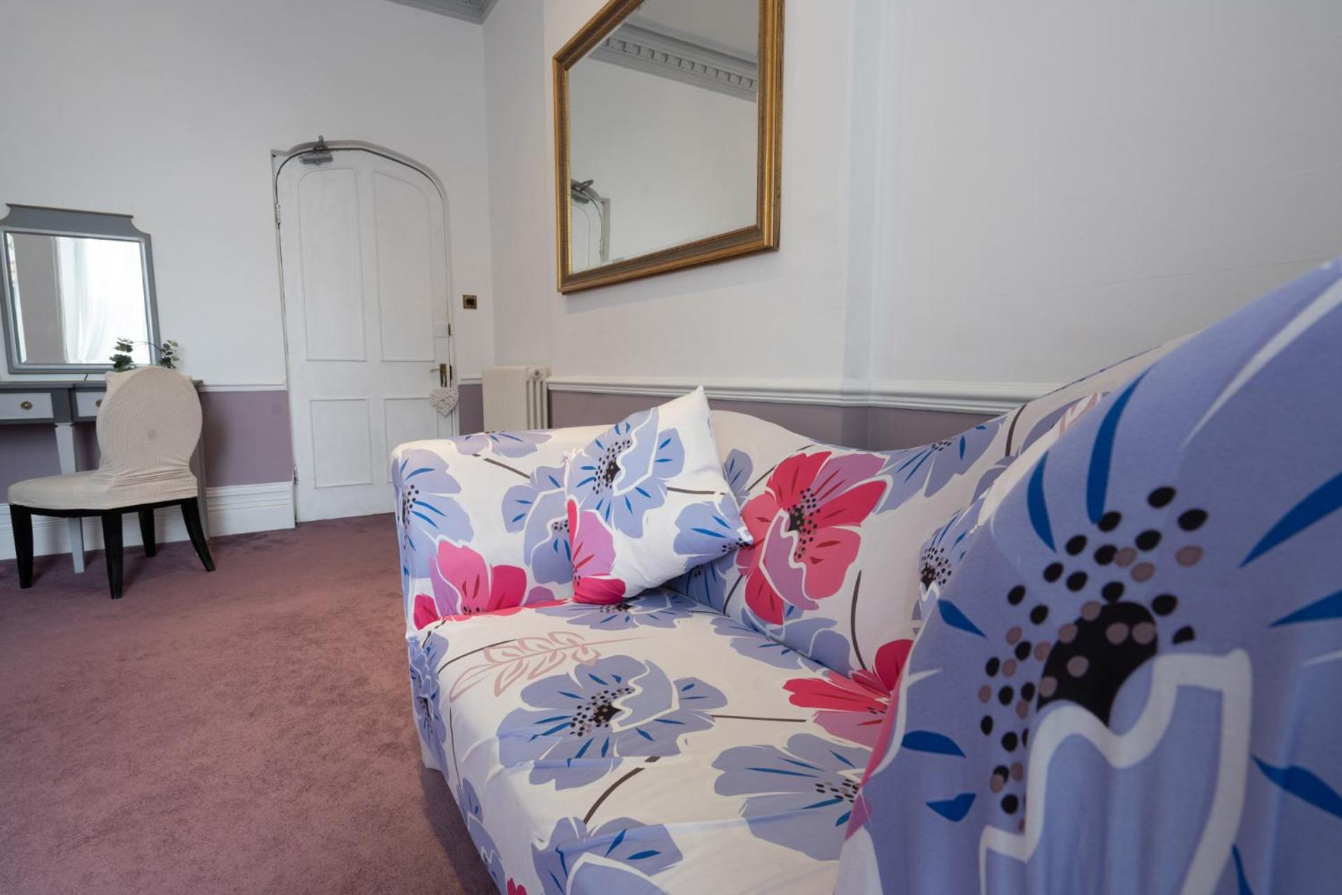 Suite - Photo 9