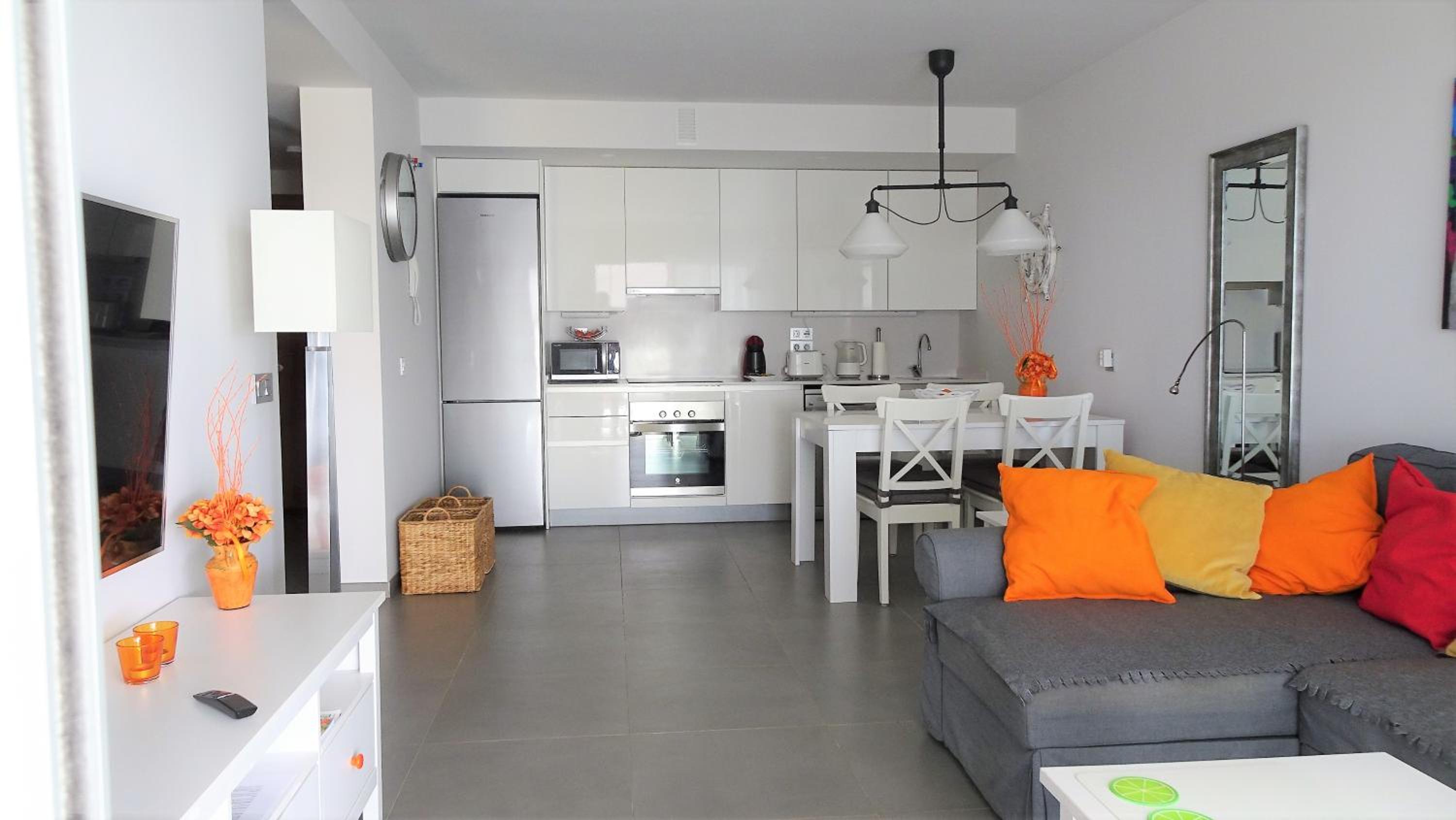 Apartment photo 2