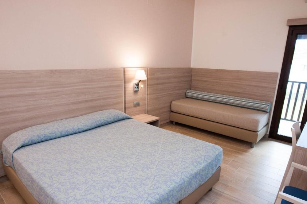Quarto Econômico