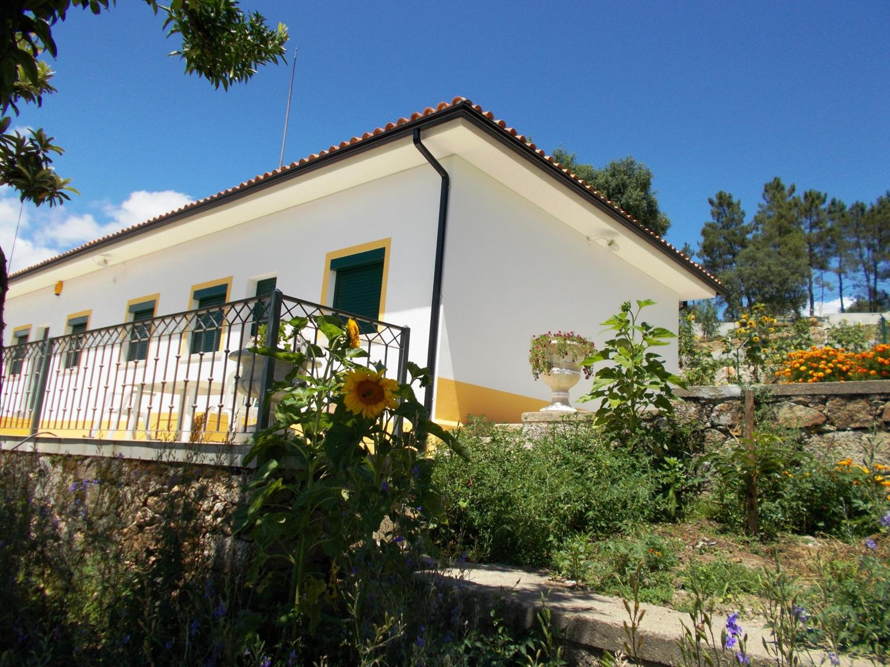 Three-Bedroom House photo 2
