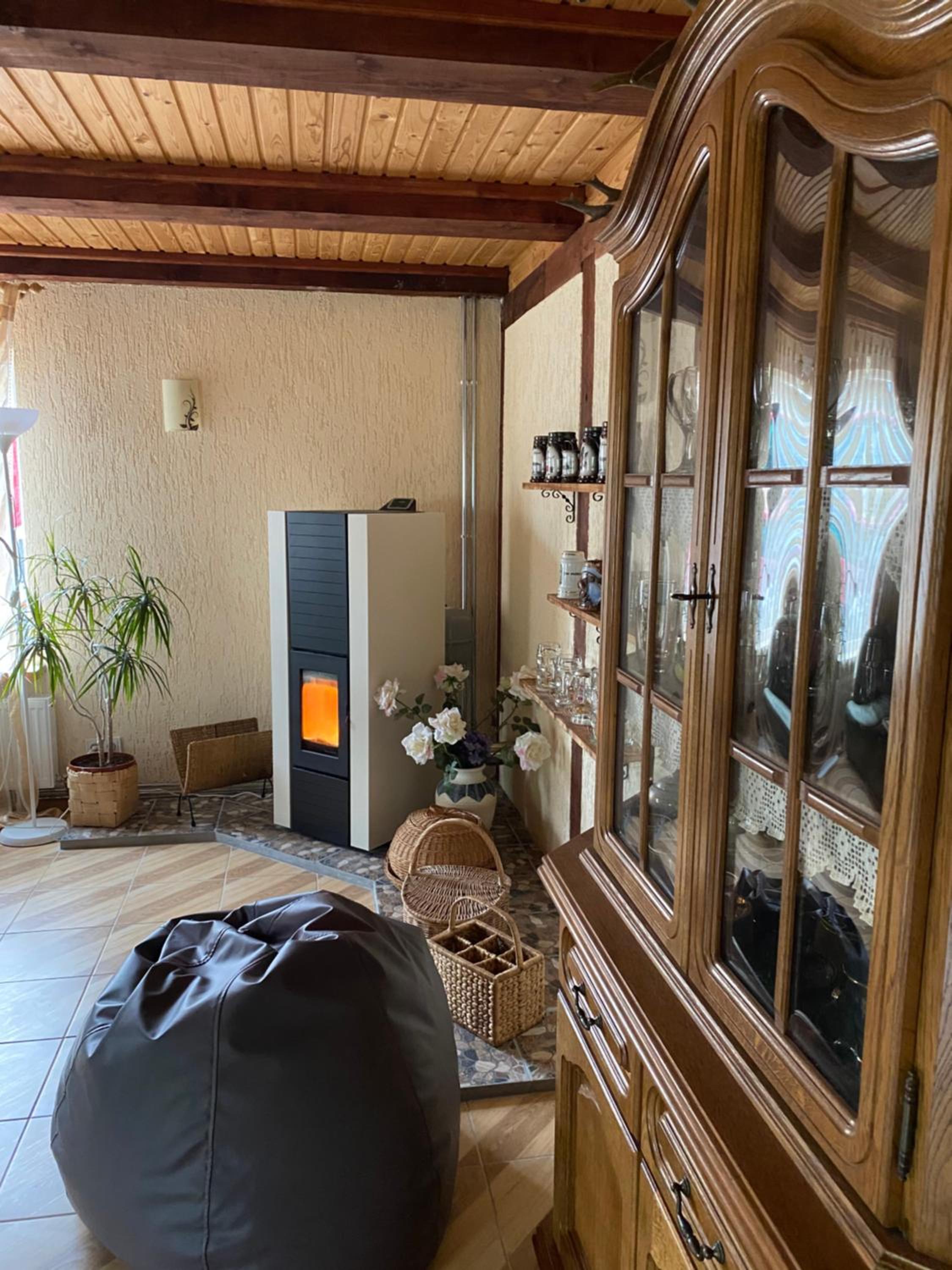 Economy Triple Room with Shared Bathroom photo 3