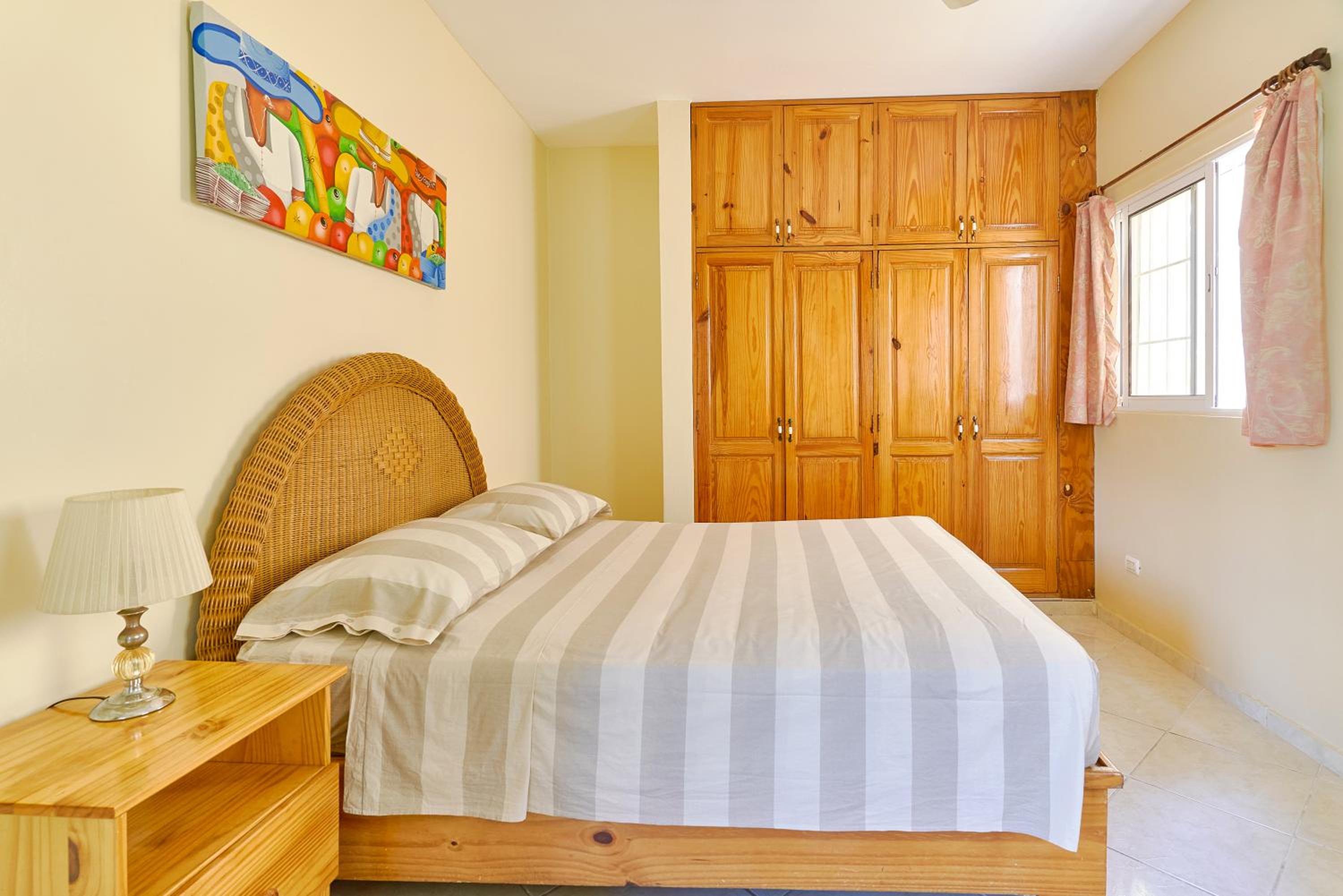 Superior One-Bedroom Apartment