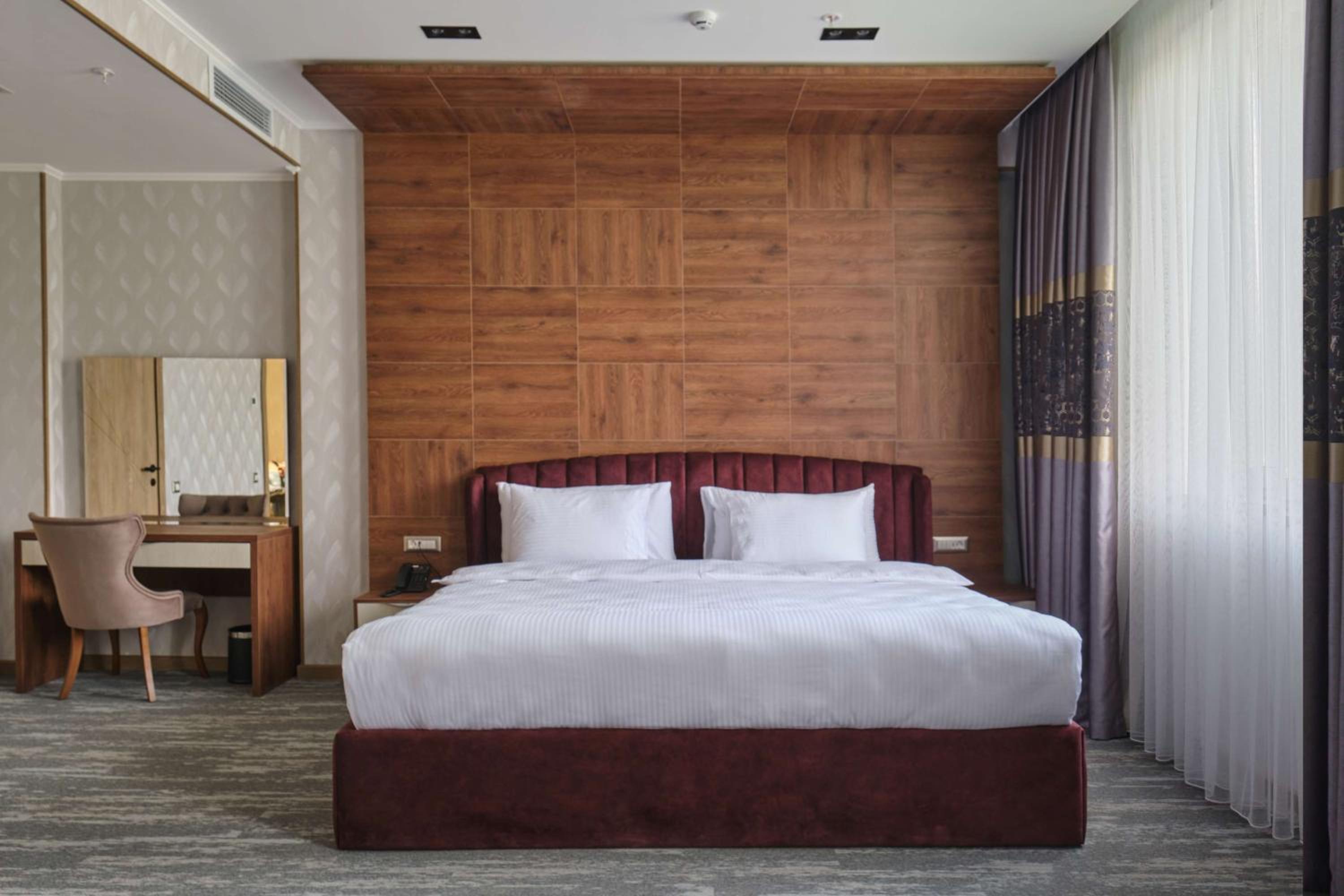 Premium Suite - Photo 2