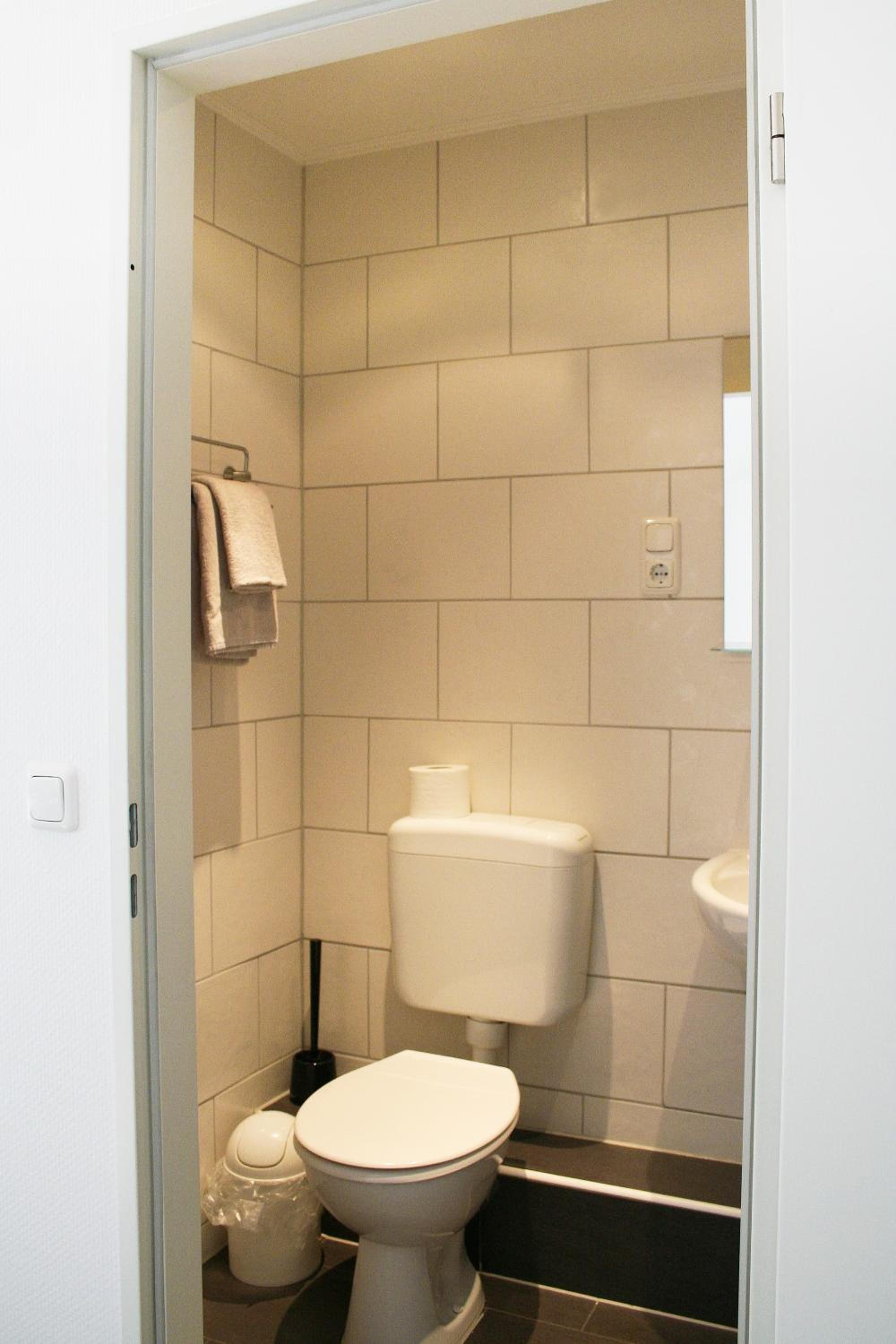 Double Room - Photo 16