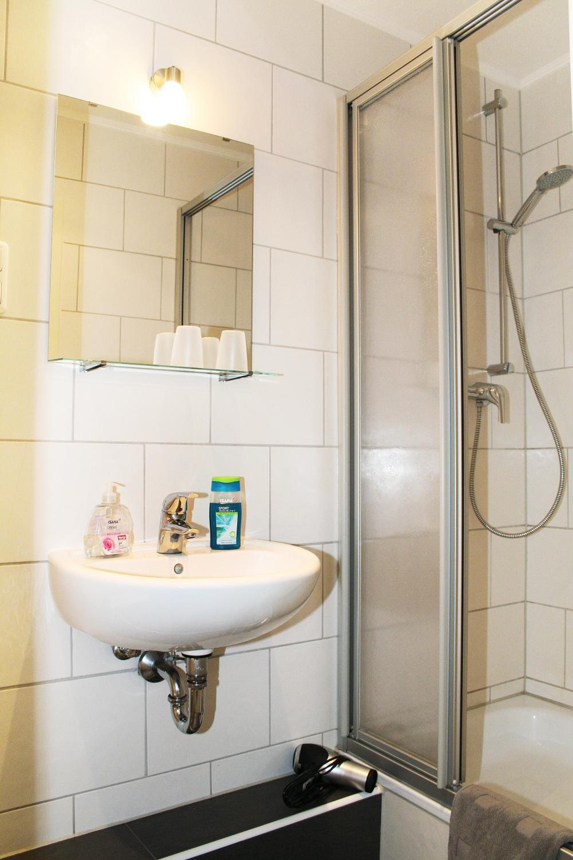 Double Room - Photo 15