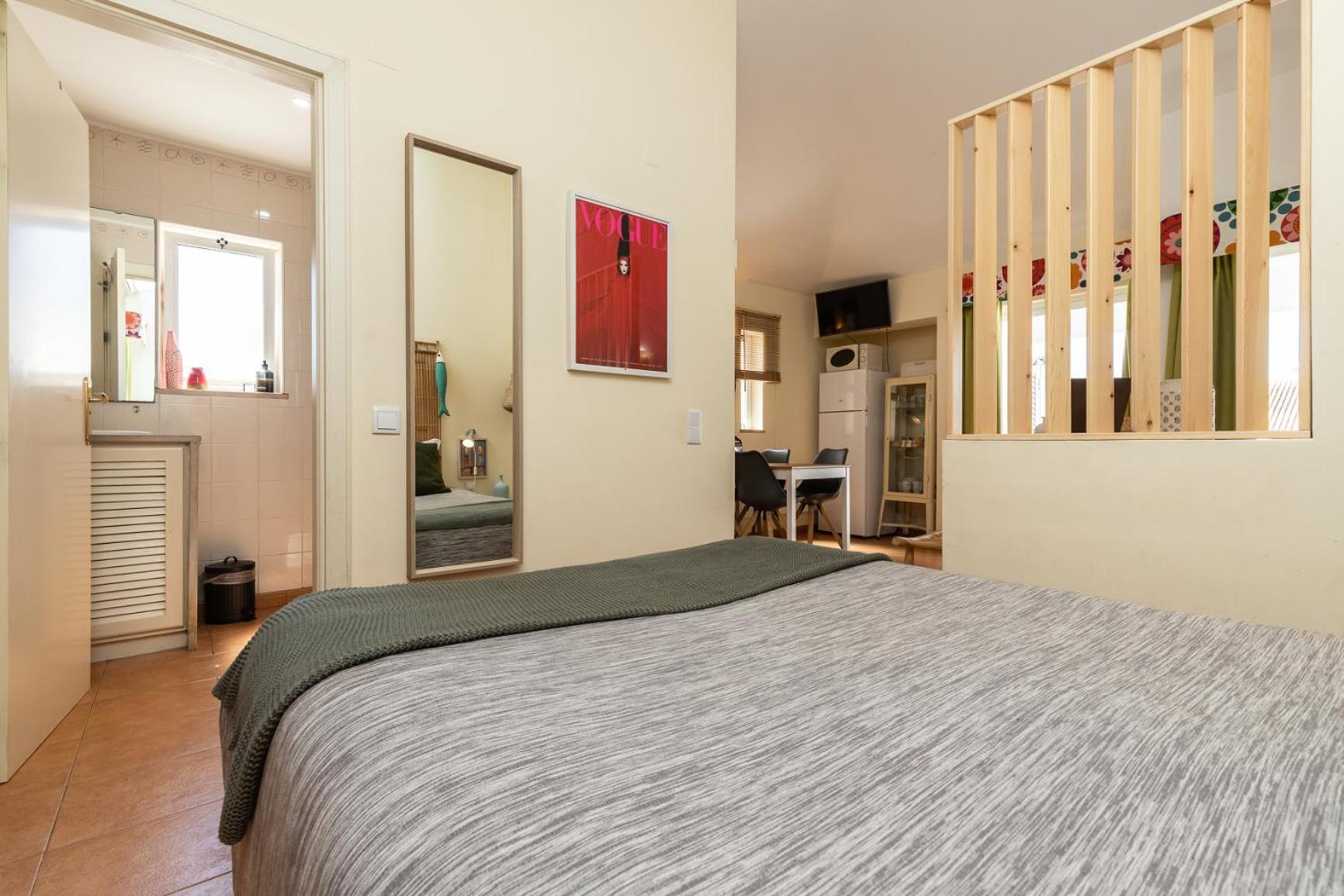 Studio Apartment photo 3