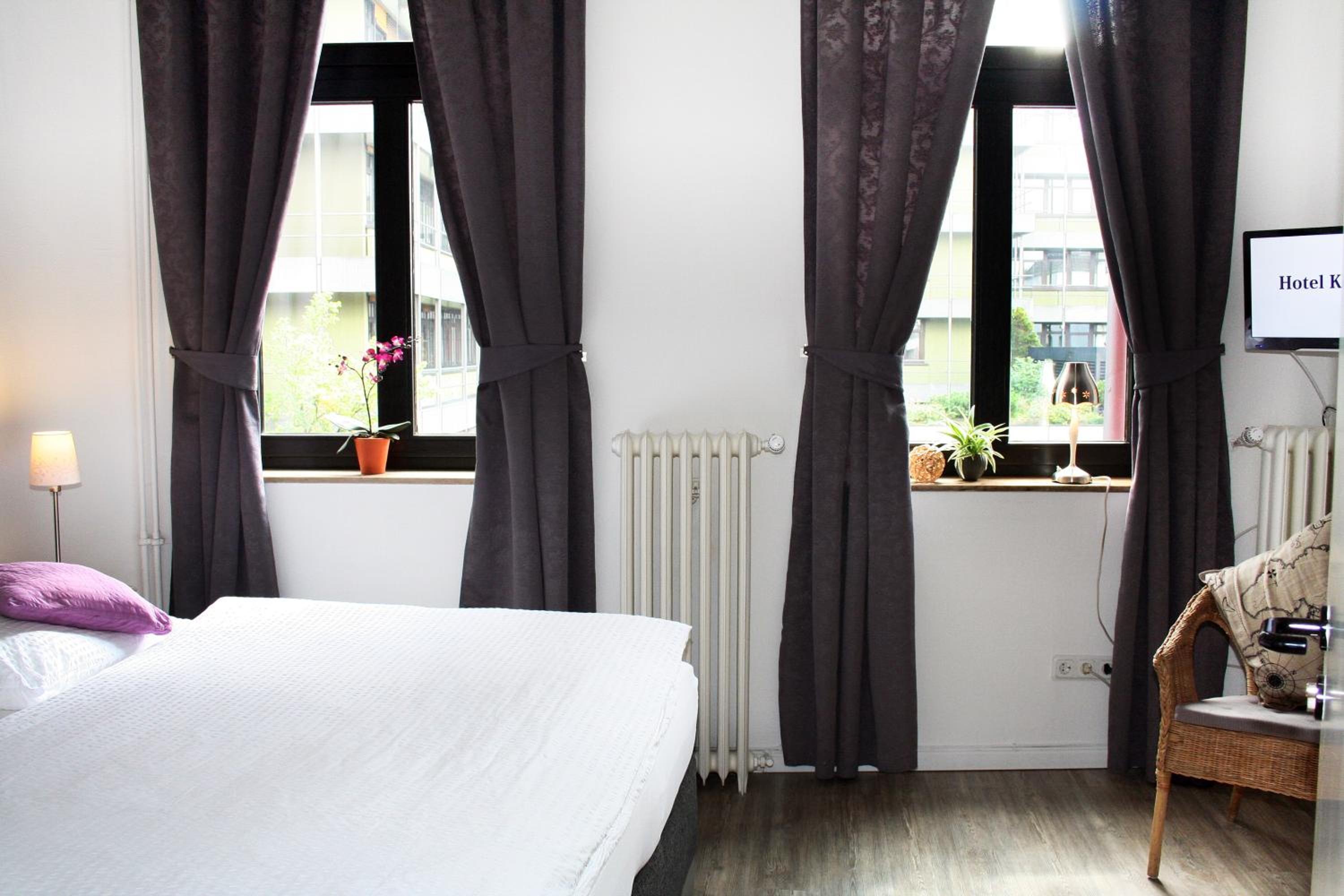 Double Room - Photo 12