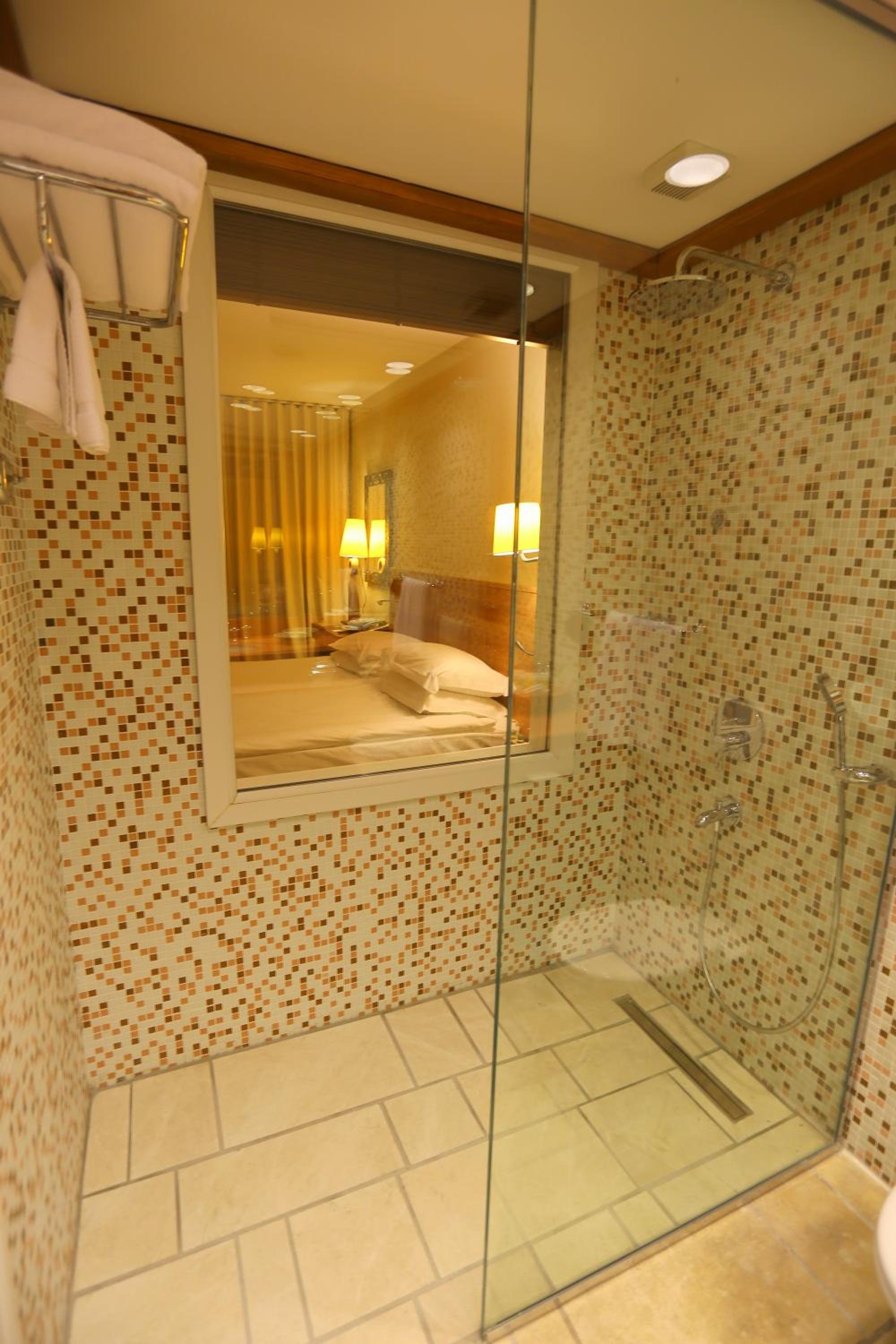 Luxury Room with Sea View - Photo 2