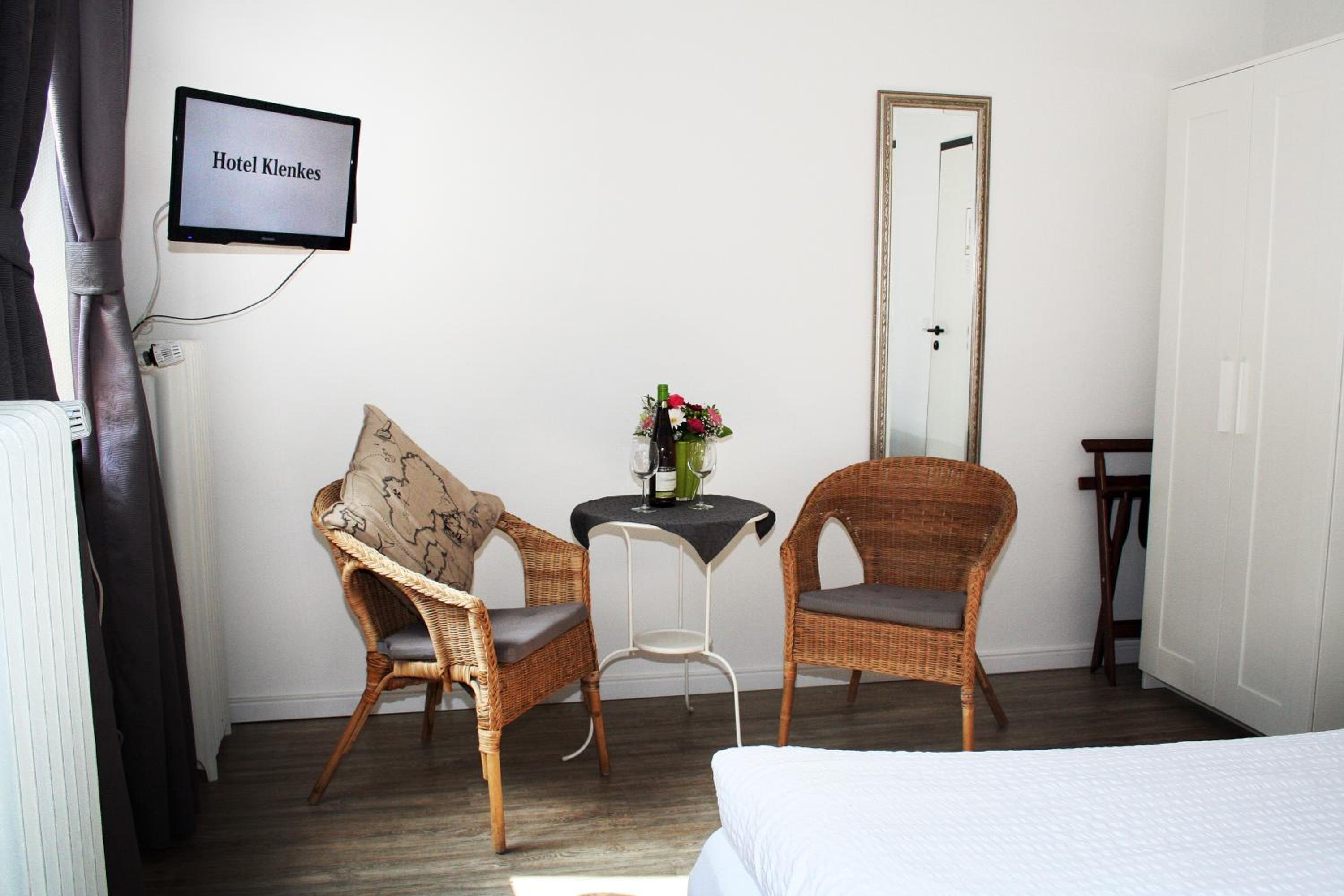 Double Room - Photo 10