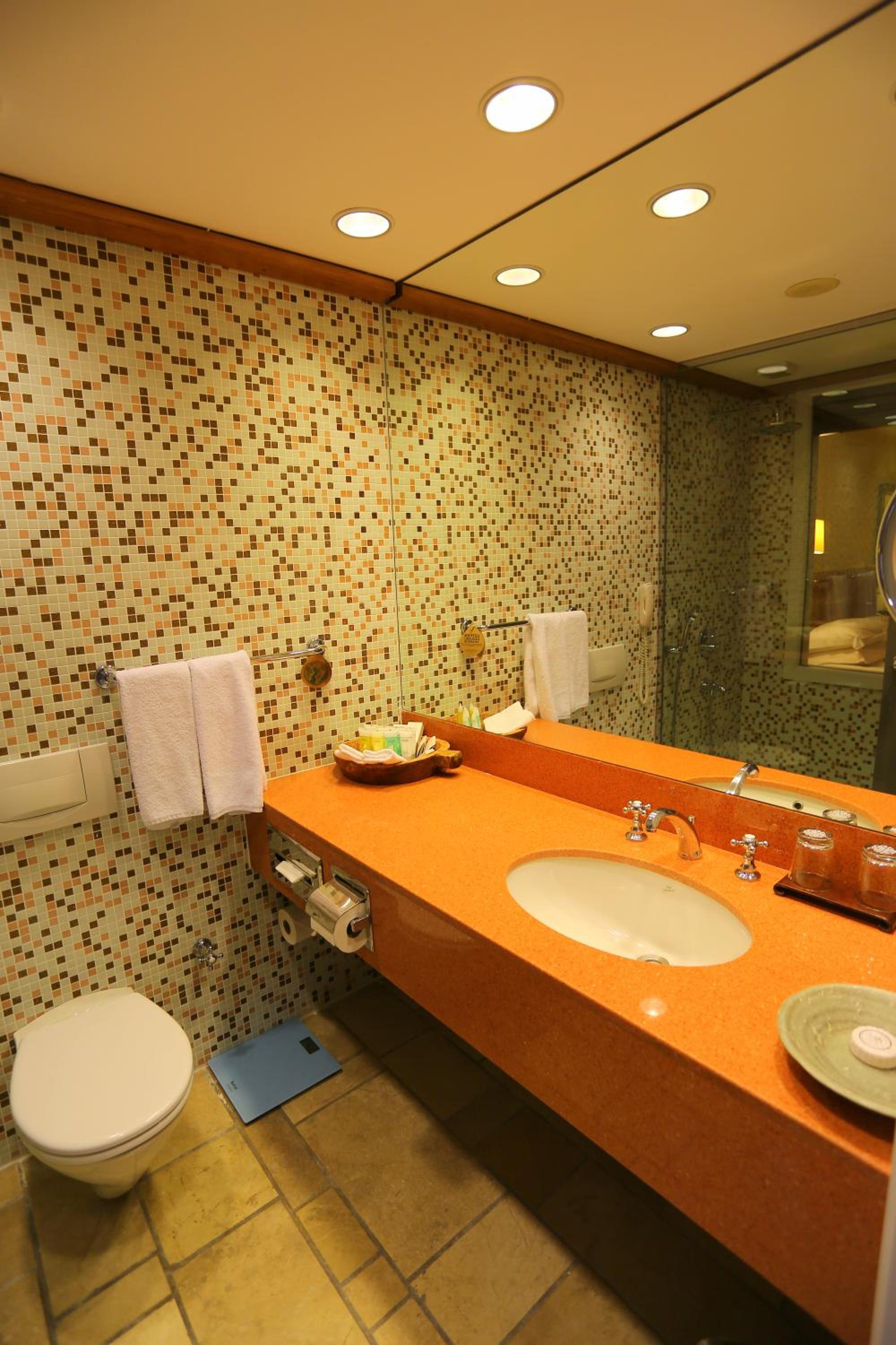 Luxury Room with Sea View - Photo 3