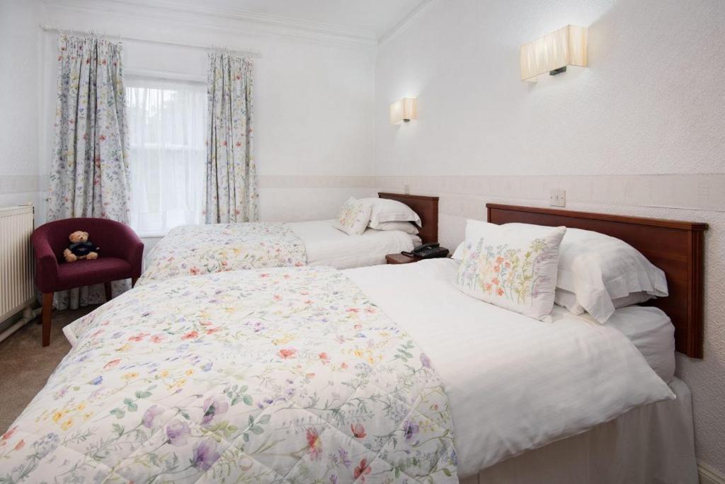 Classic Twin Room