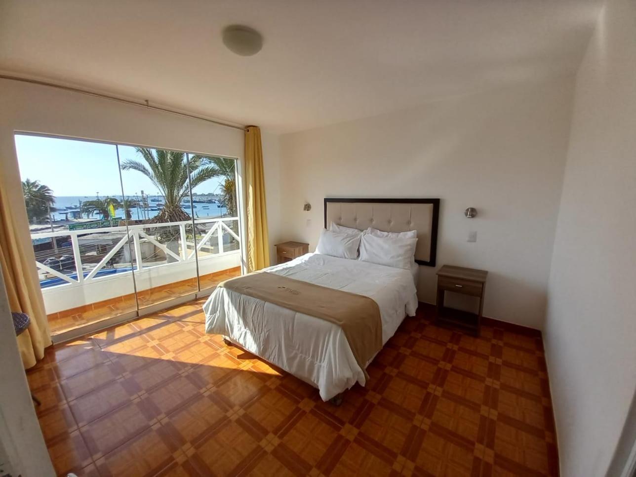 Queen Room with Sea View photo 2