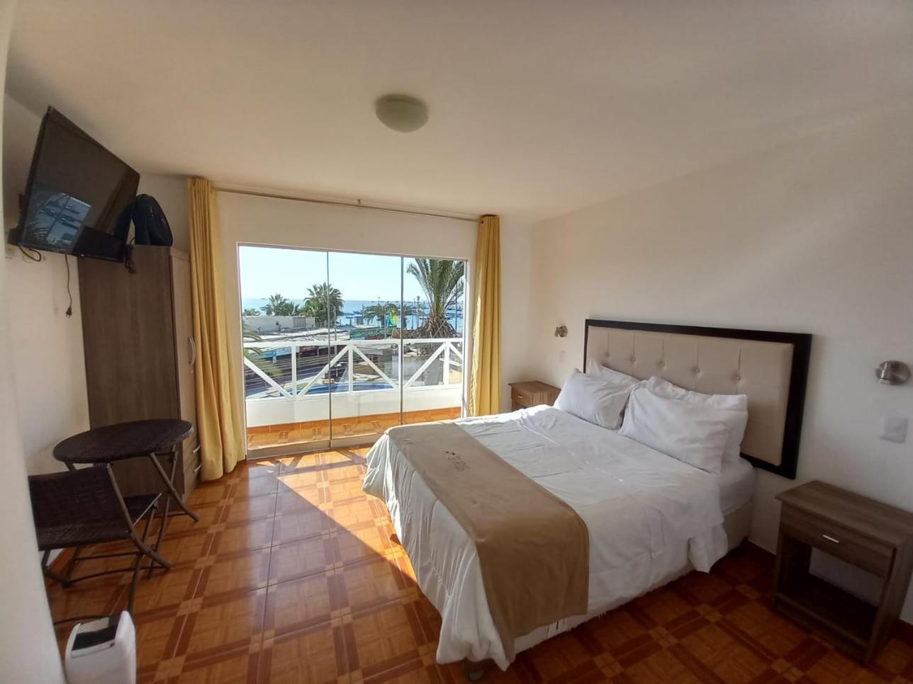 Queen Room with Sea View photo 3