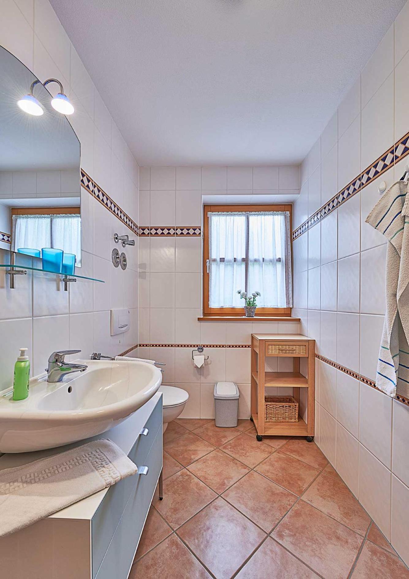 One-Bedroom Apartment with Terrace photo 2