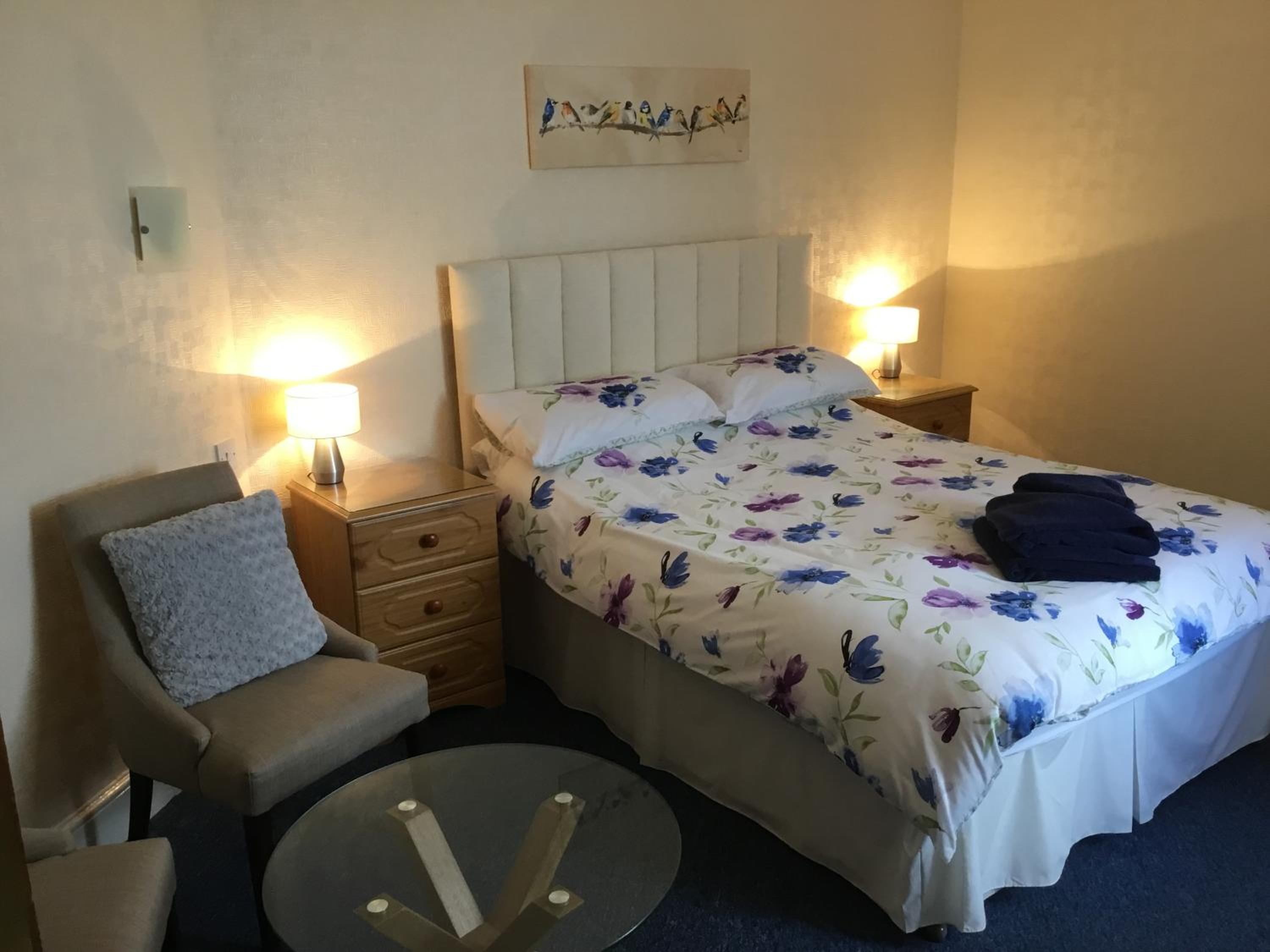 Large Double Room photo 1