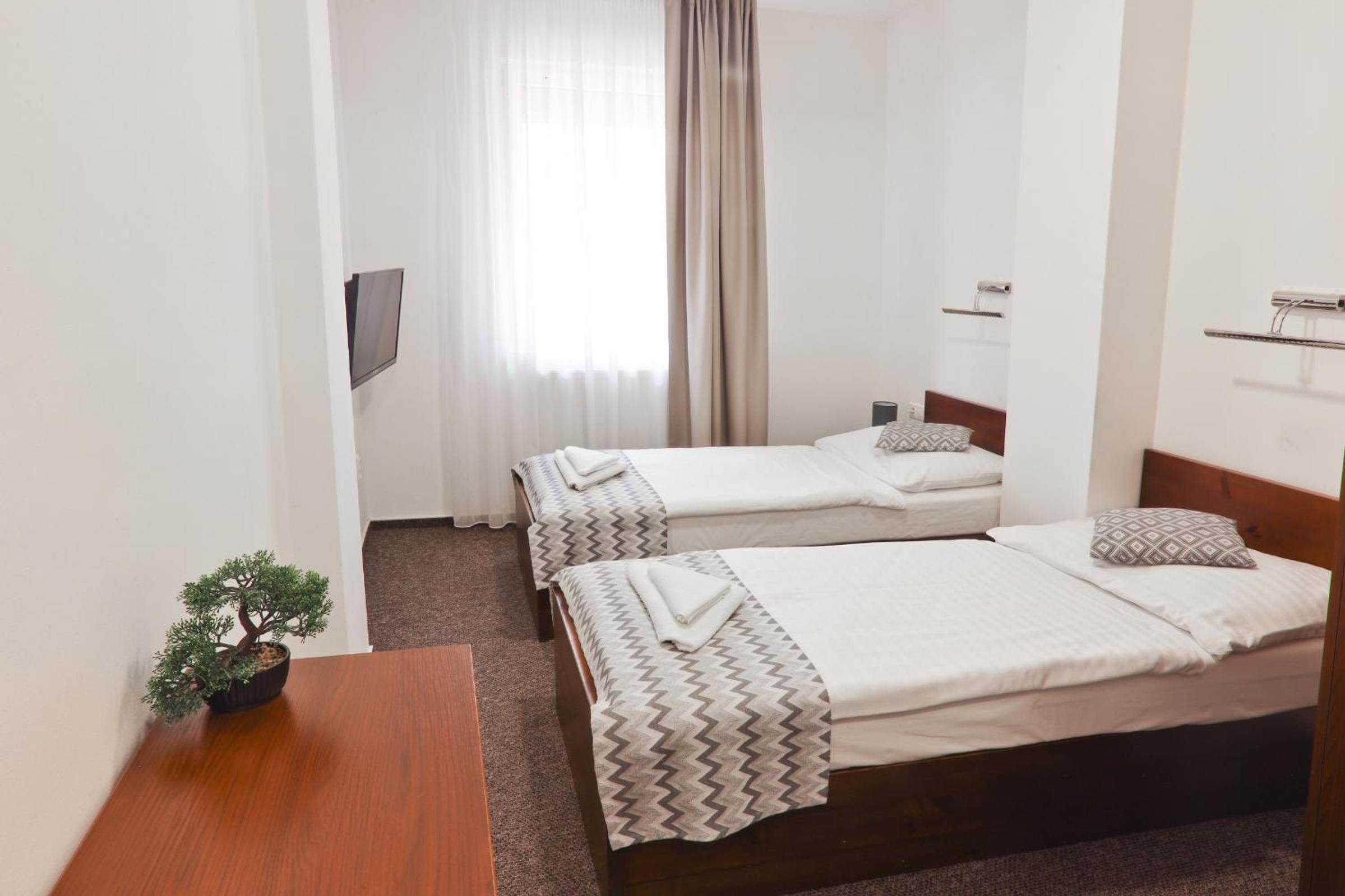Standard Twin Room photo 1