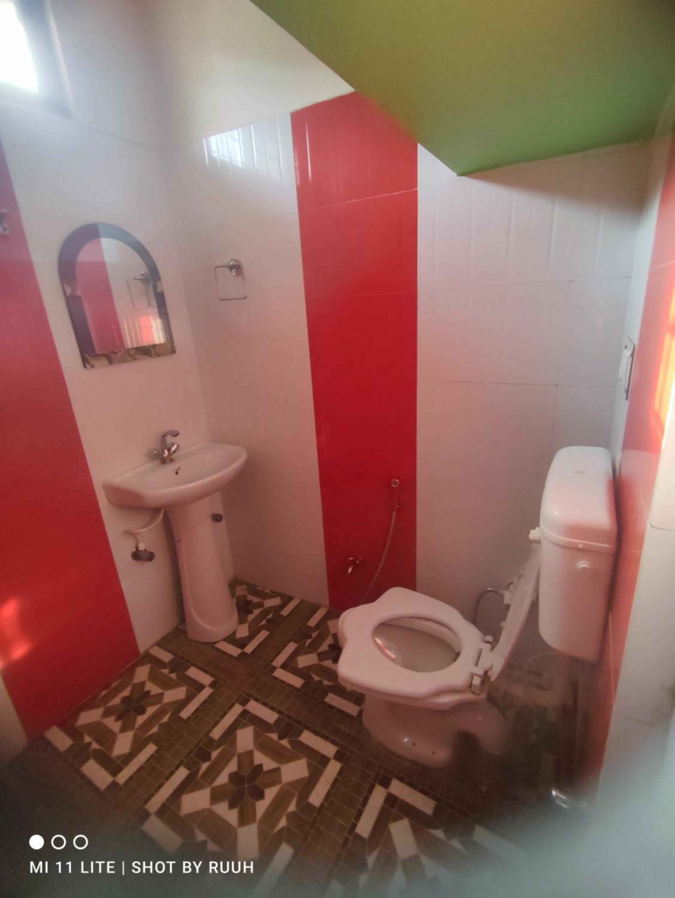 Quadruple Room with Shared Bathroom photo 3