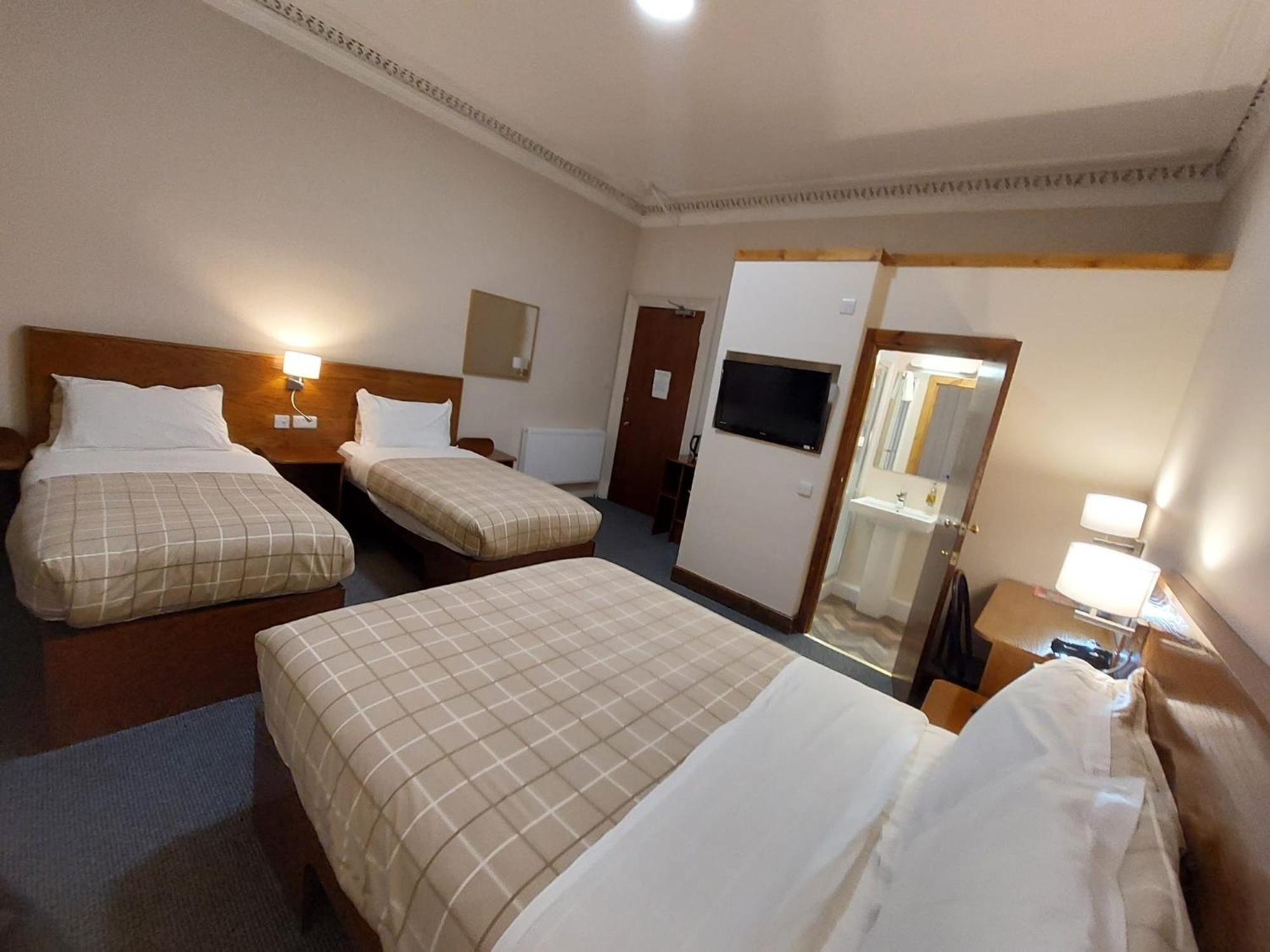 Edinburgh House Hotel — photo 101