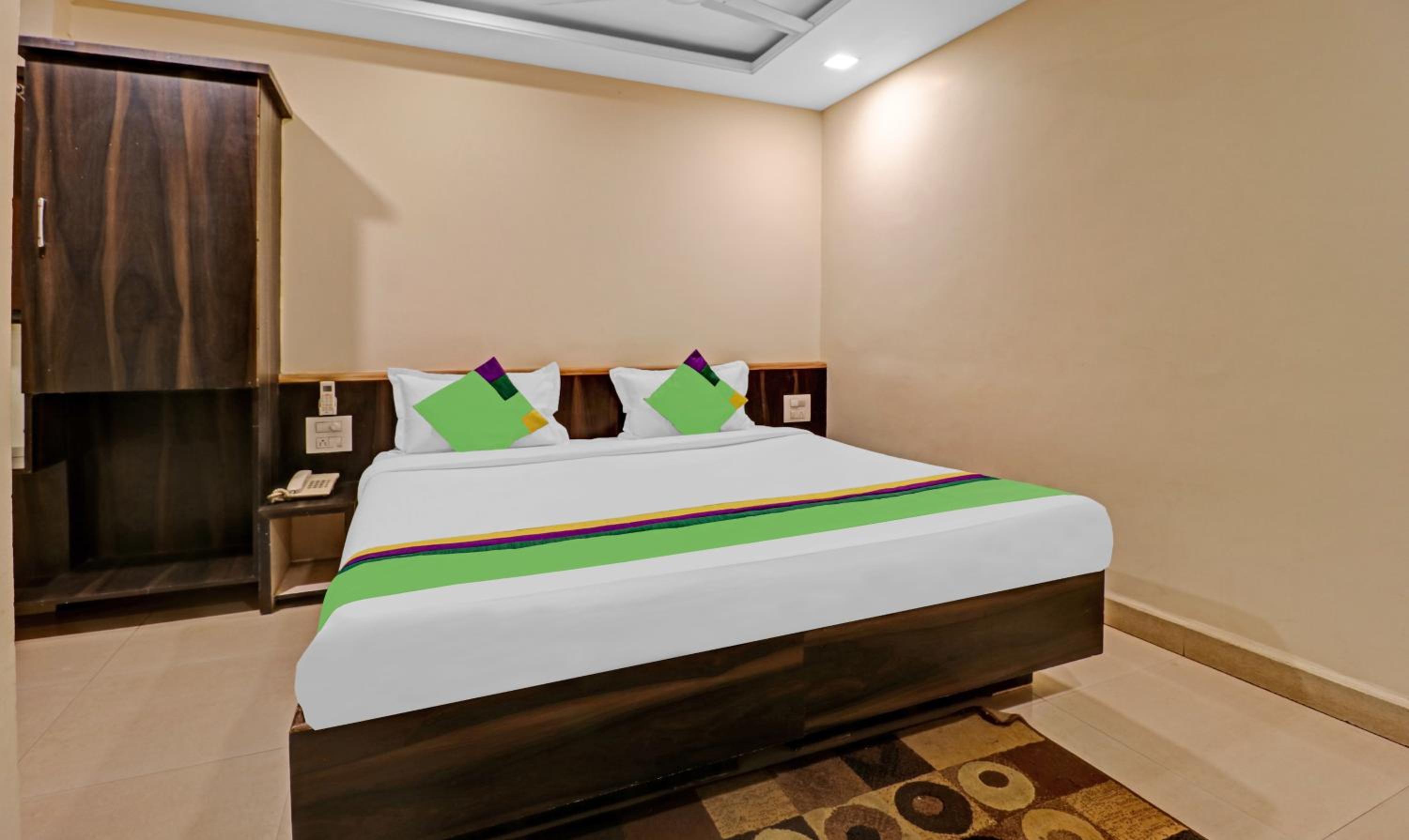 Standard  Room - Photo 8