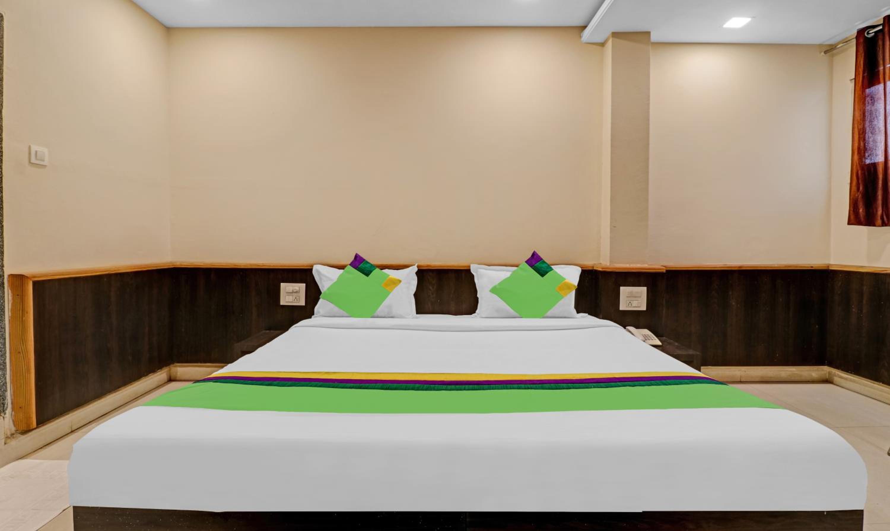 Deluxe Room - Photo 3