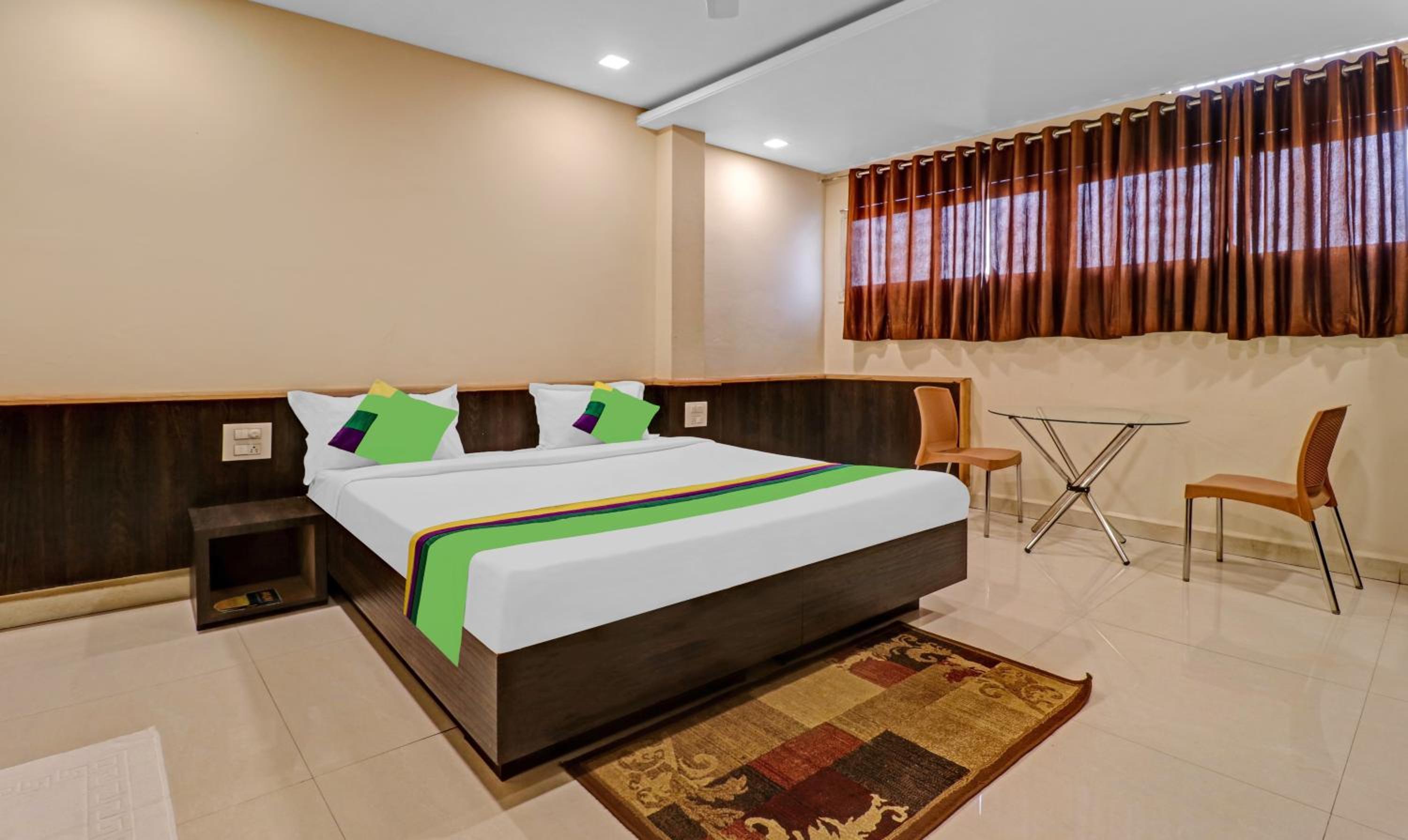 Deluxe Room - Photo 1