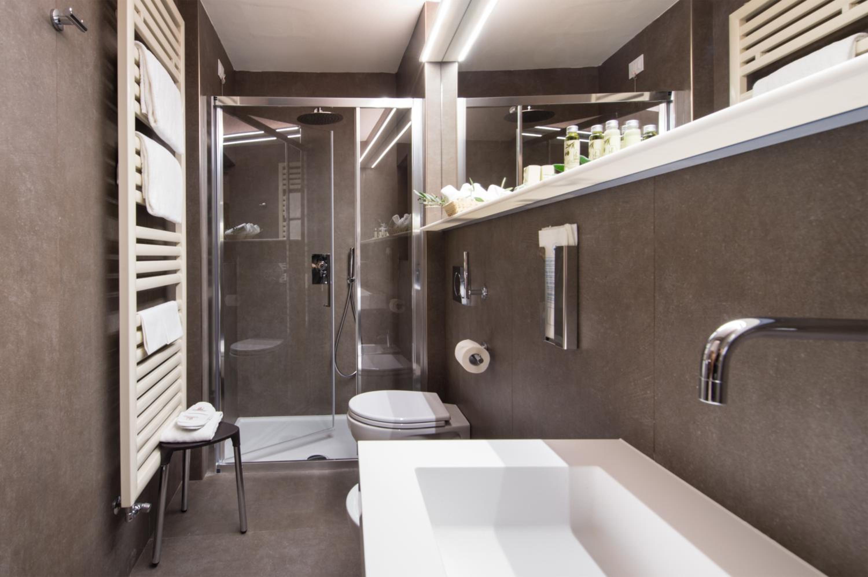 Double or Twin Room with Shared Terrace photo 2