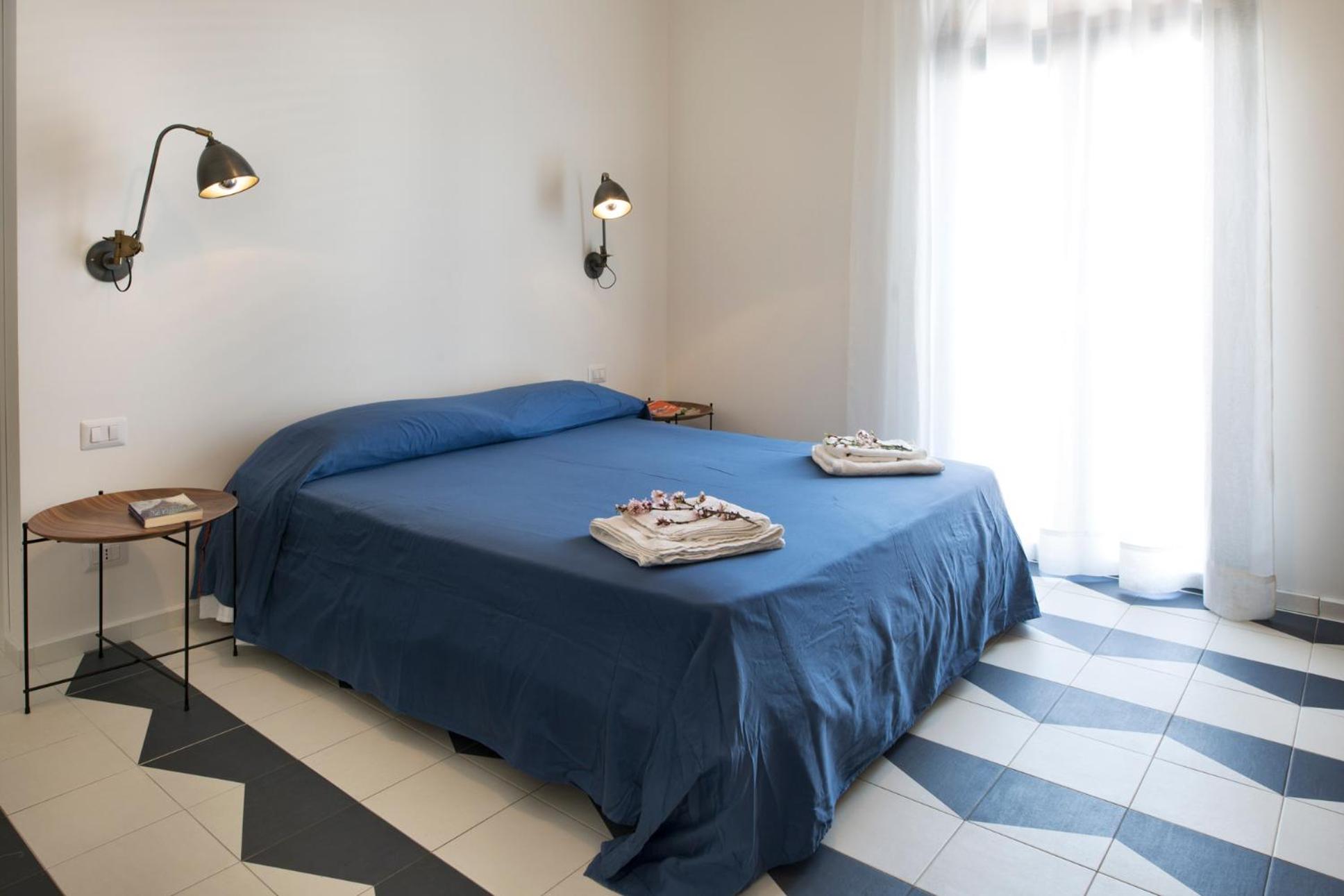 Large Double Room photo 1