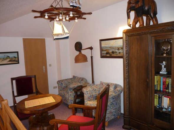 Two-Bedroom Apartment with Balcony photo 3