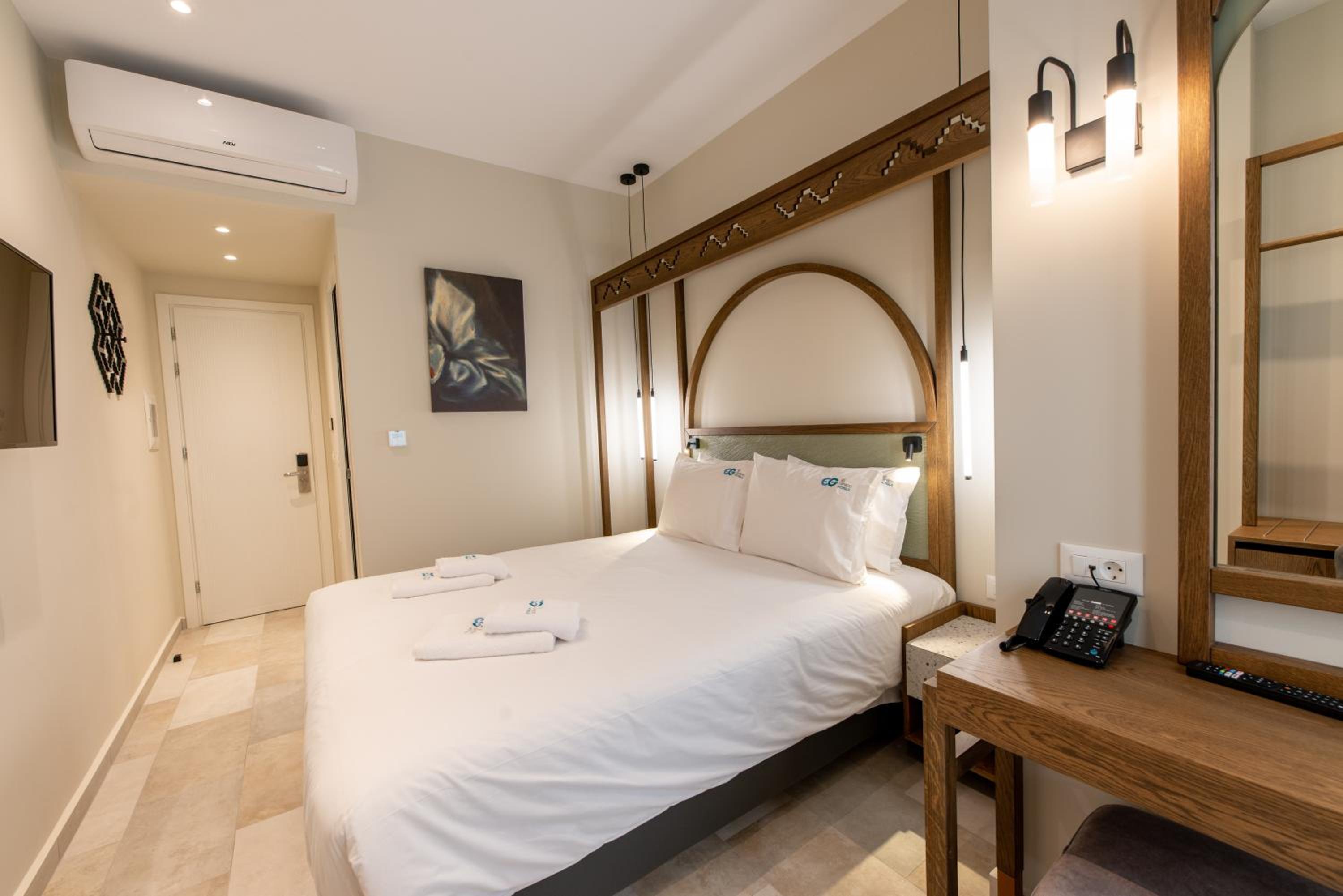Single Room - Interior