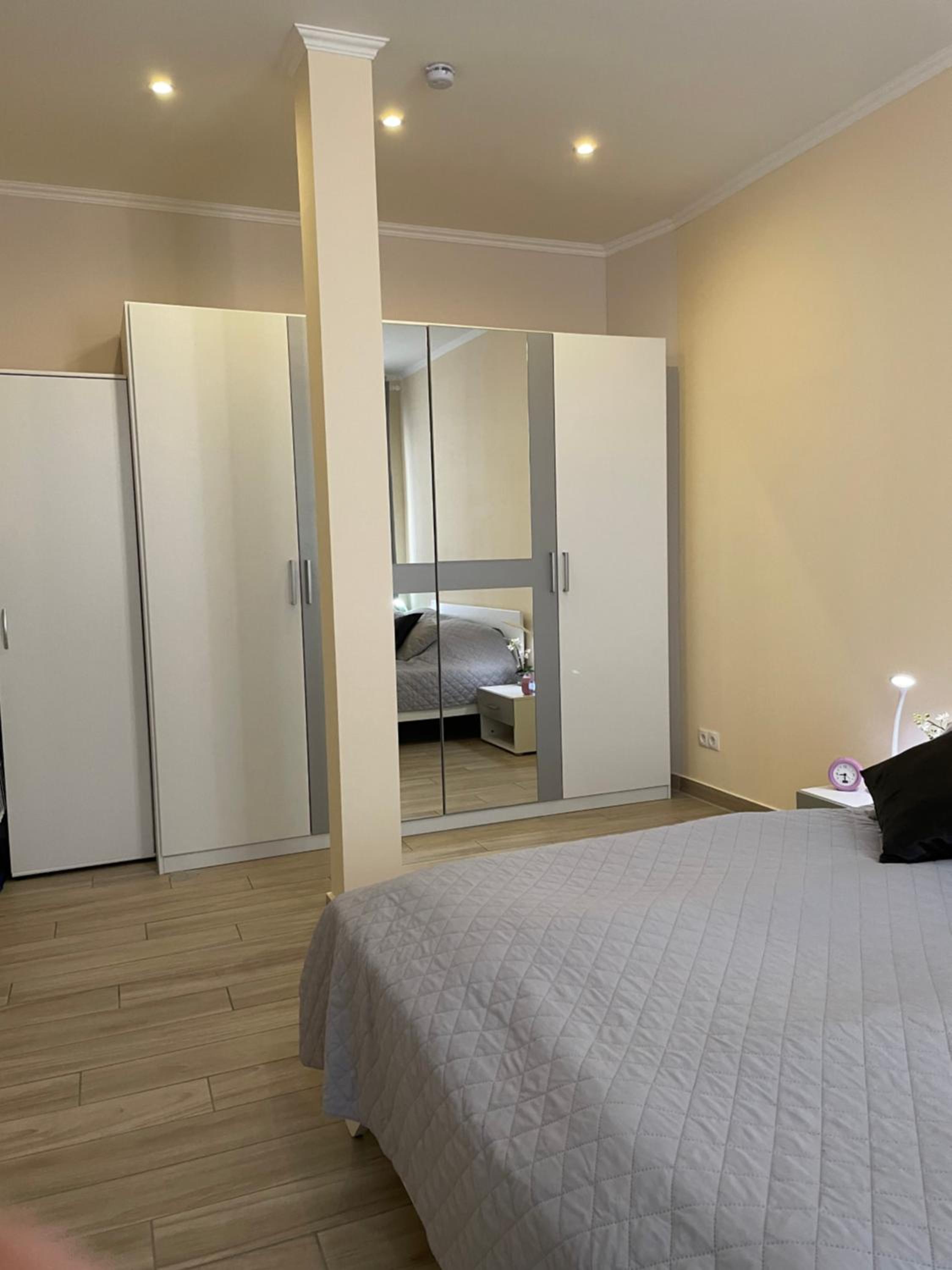 One-Bedroom Apartment - Photo 10