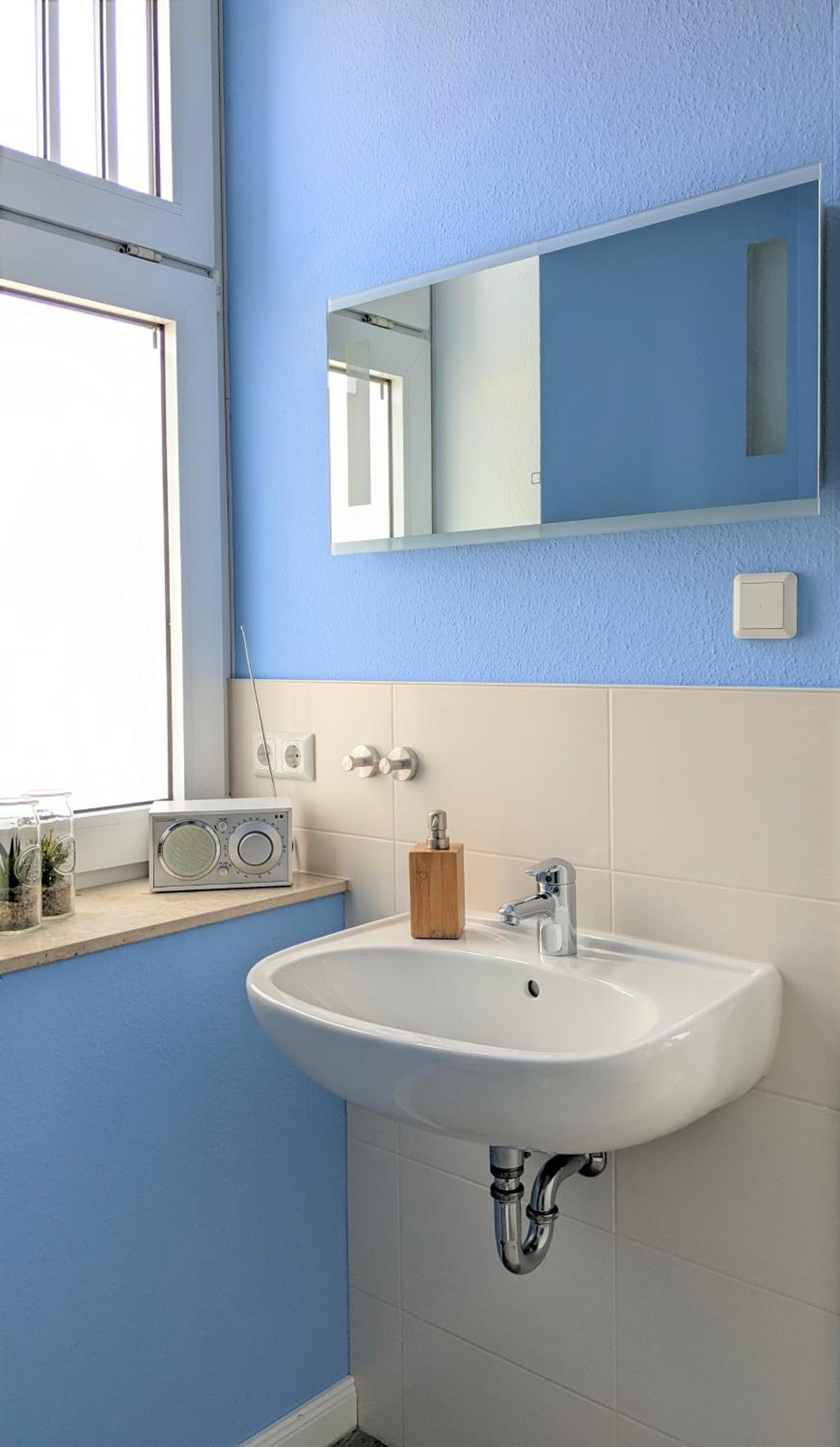 Apartment with Shower photo 2