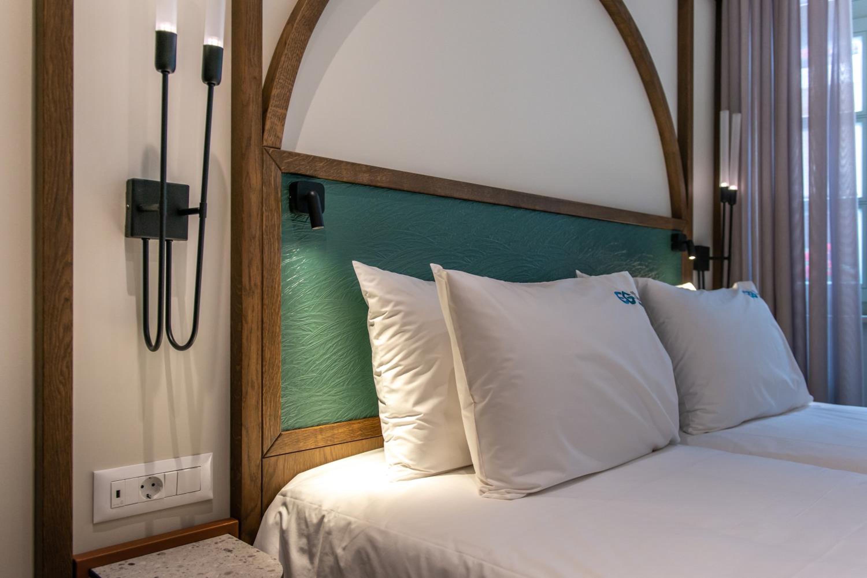 Mini- Suite with Balcony