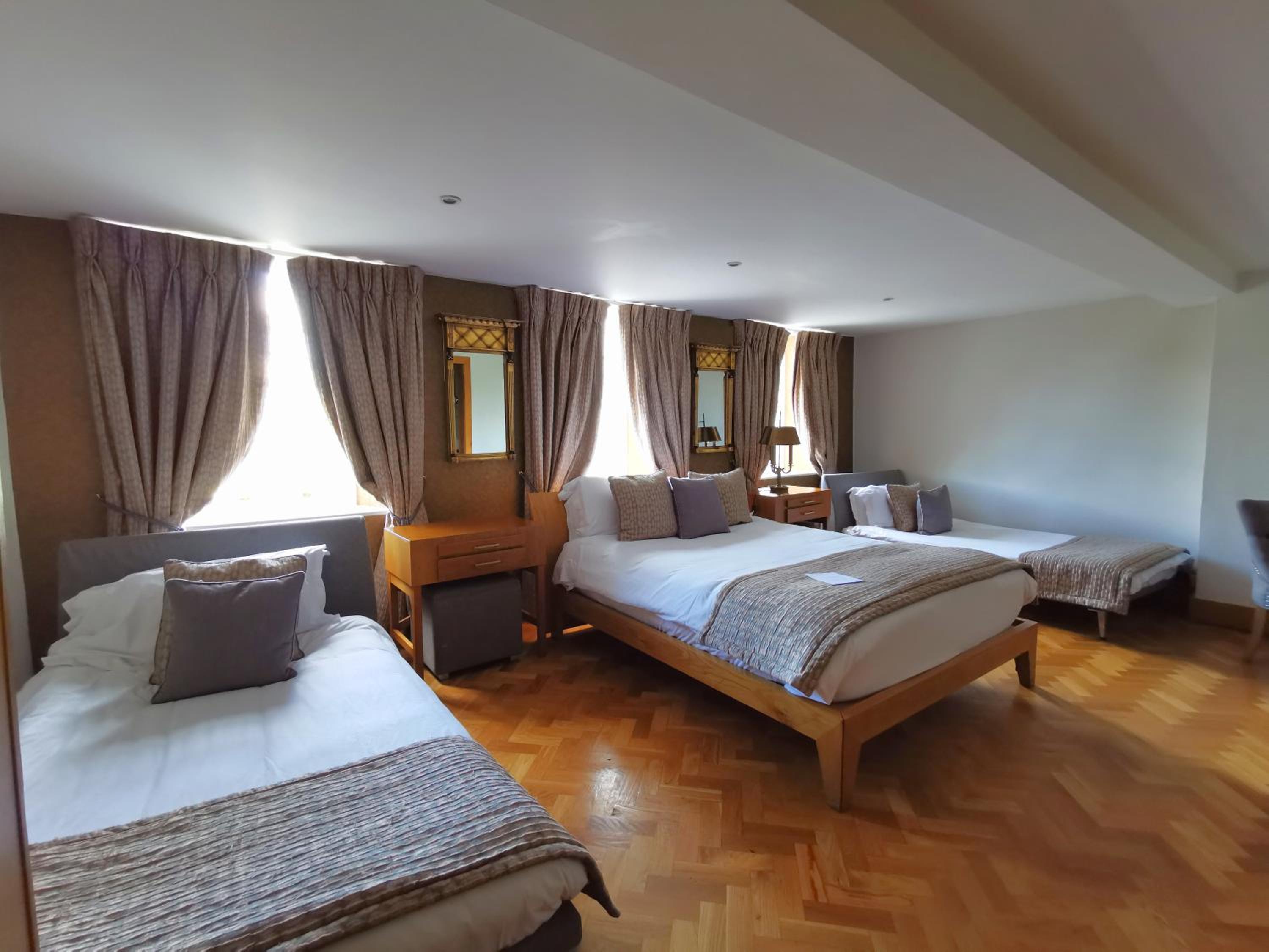 Deluxe Triple Room