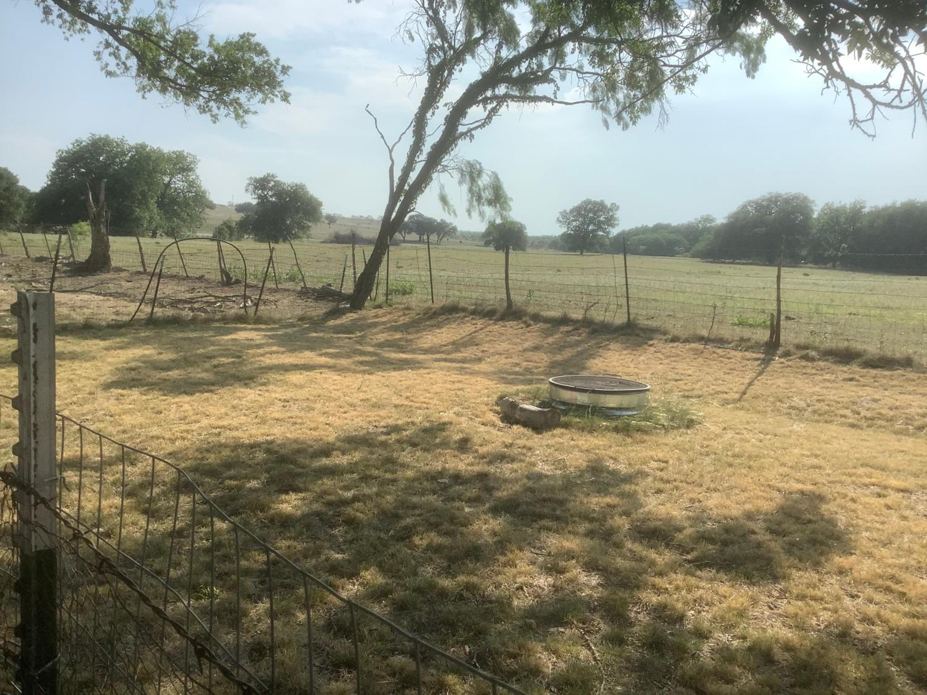 Empty Lot - Photo 7