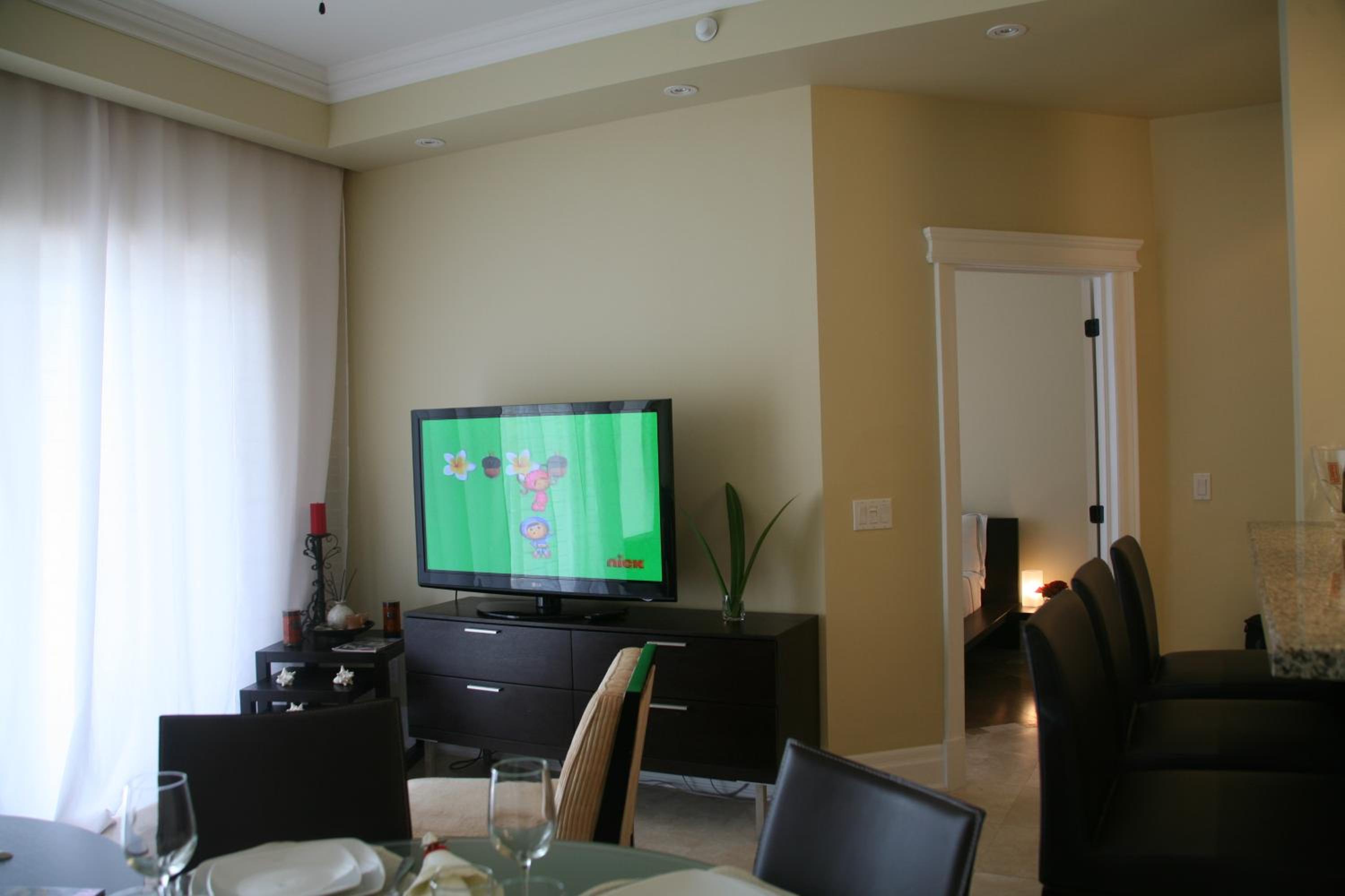 Three-Bedroom Apartment - Penthouse photo 3