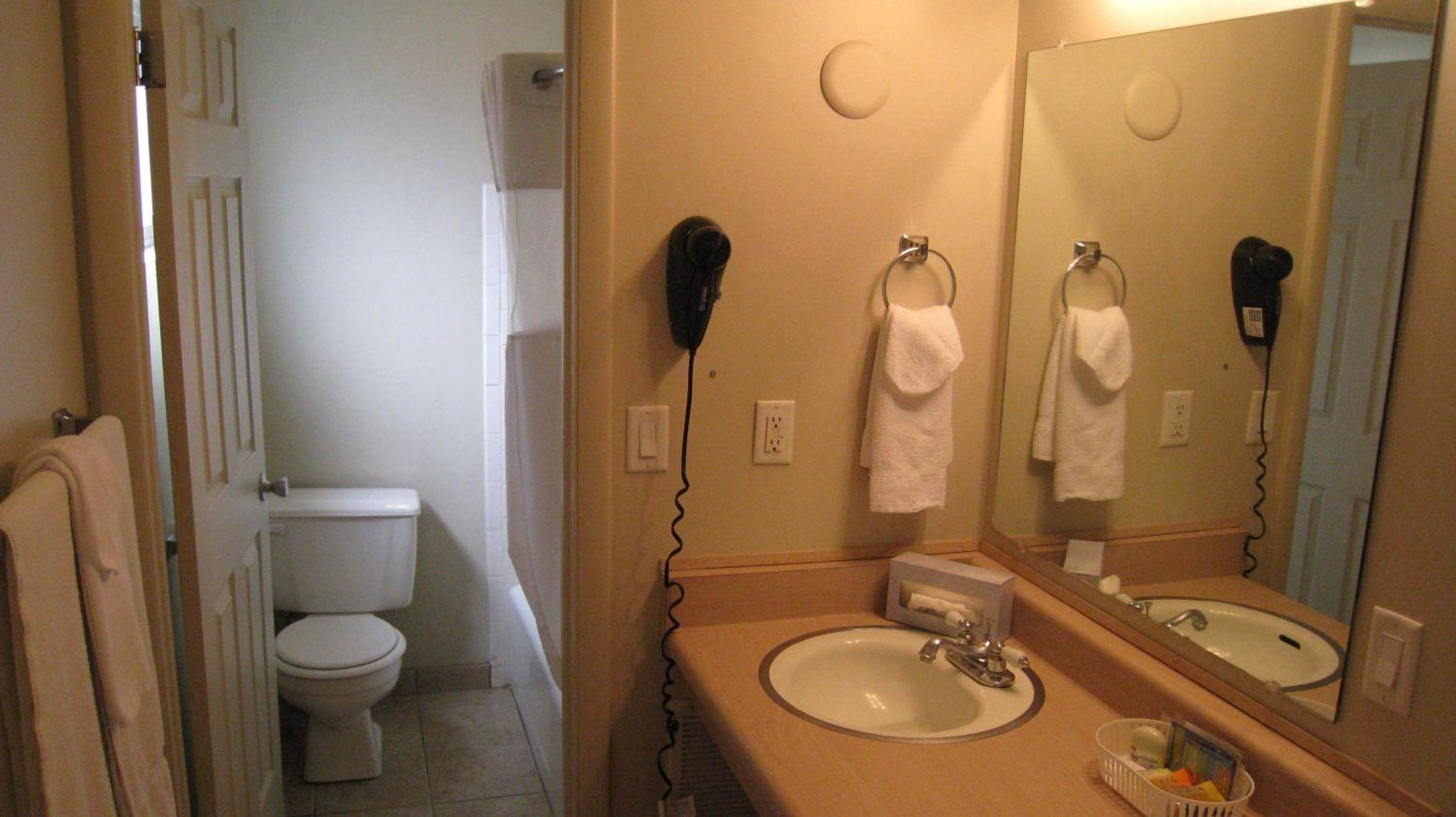 Deluxe King Room photo 2