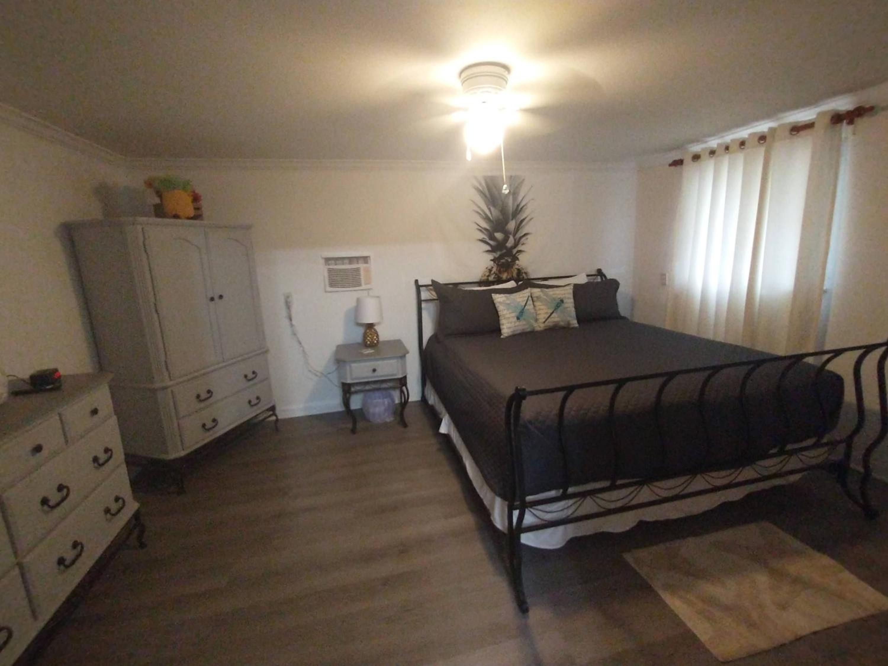 Three-Bedroom House photo 2