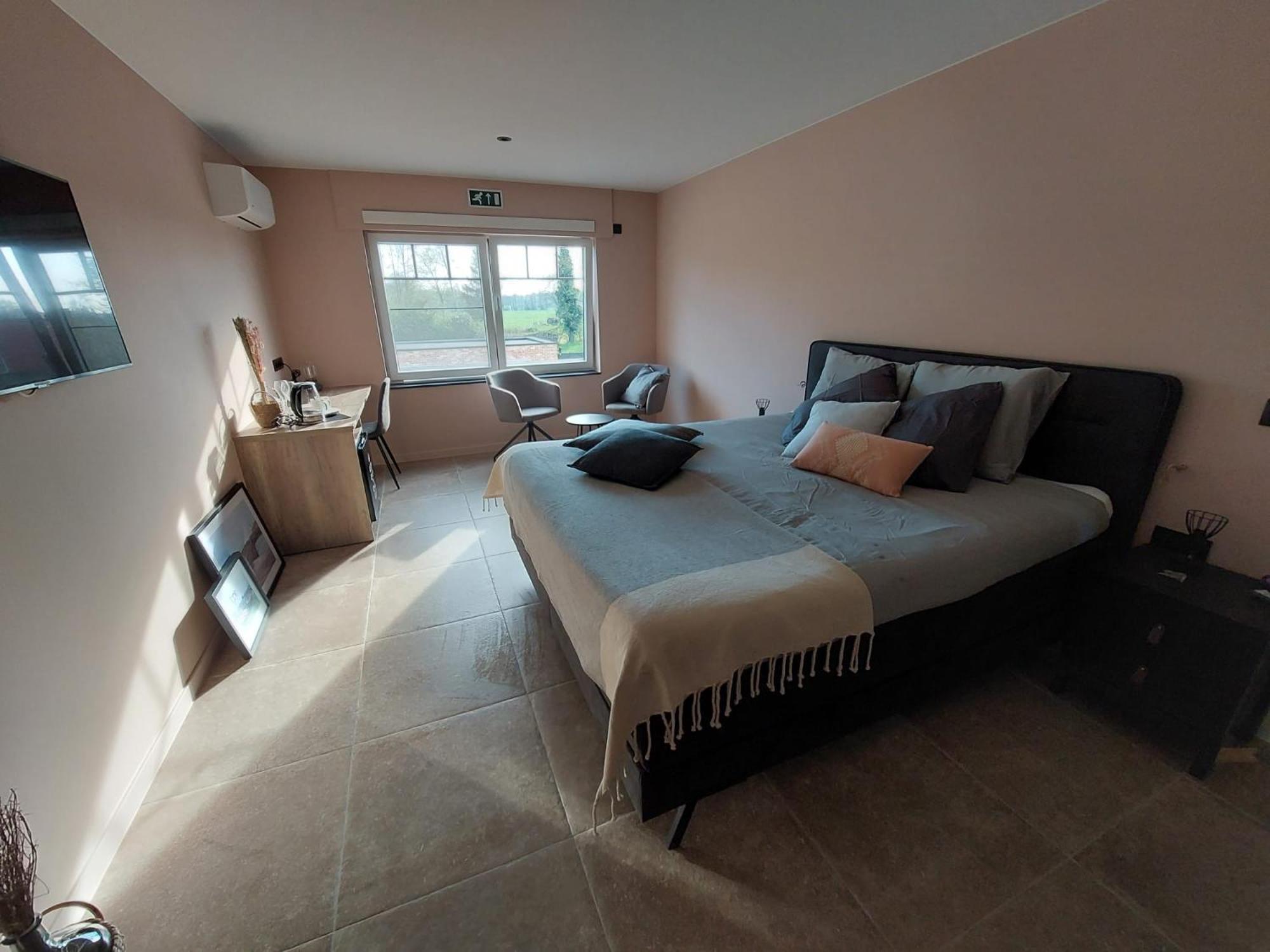 Deluxe Double Room With Bath photo 1